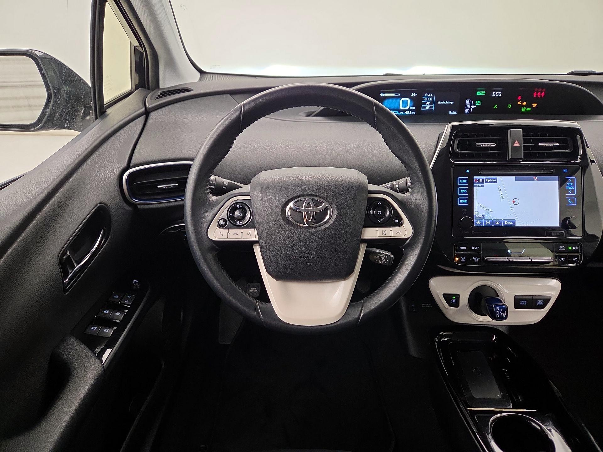 Thumbnail: 2017 Toyota Prius - 10