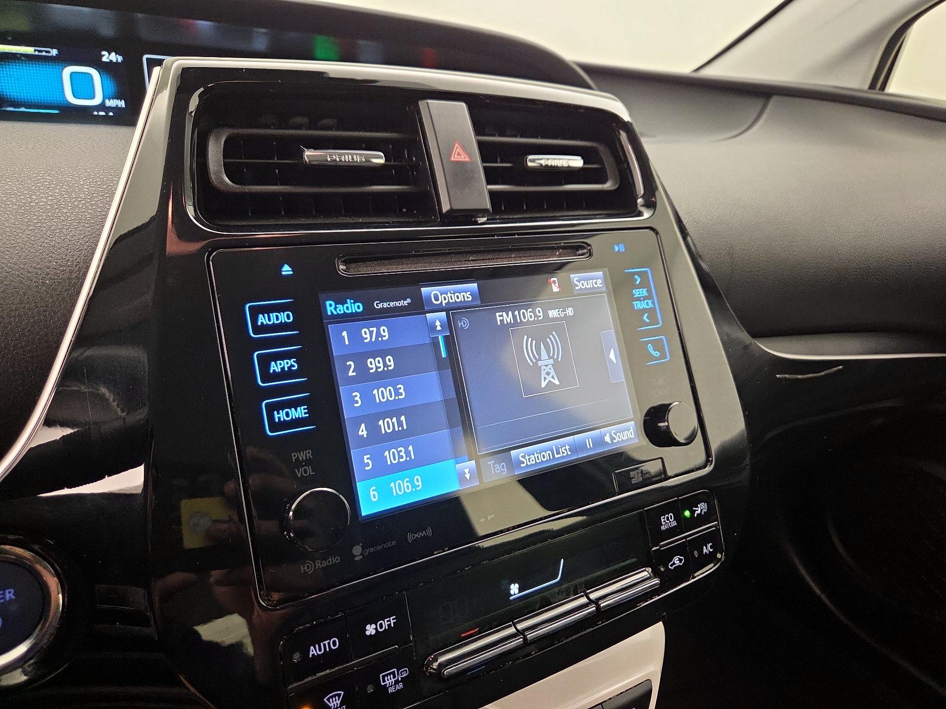 Thumbnail: 2017 Toyota Prius - 16