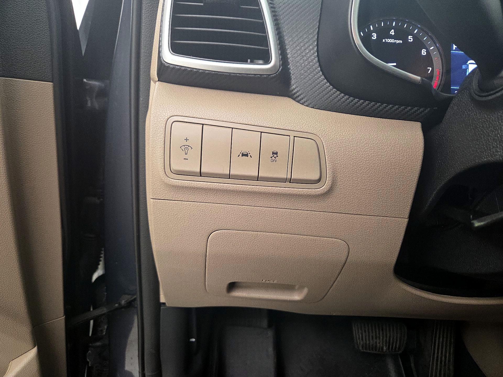 Thumbnail: 2021 Hyundai Tucson - 13