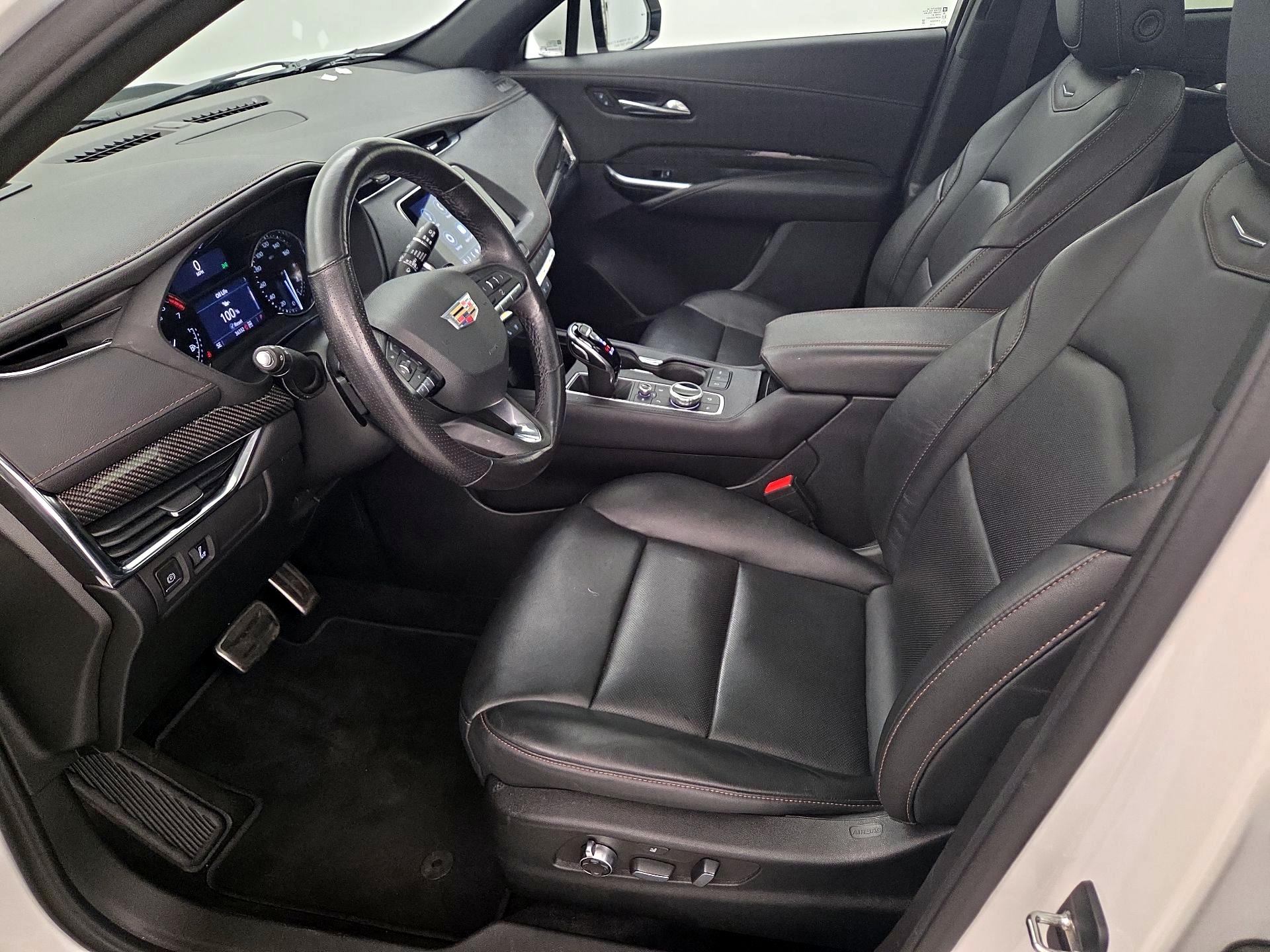 Thumbnail: 2023 Cadillac XT4 - 11