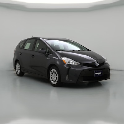 2016 Toyota Prius v Three