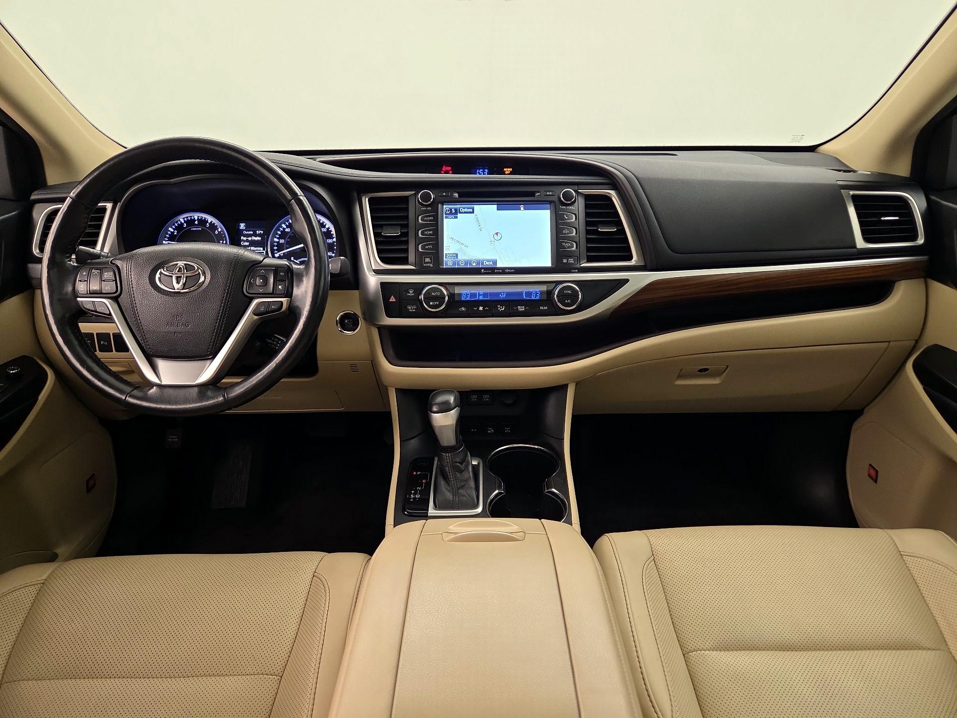 Thumbnail: 2017 Toyota Highlander - 9