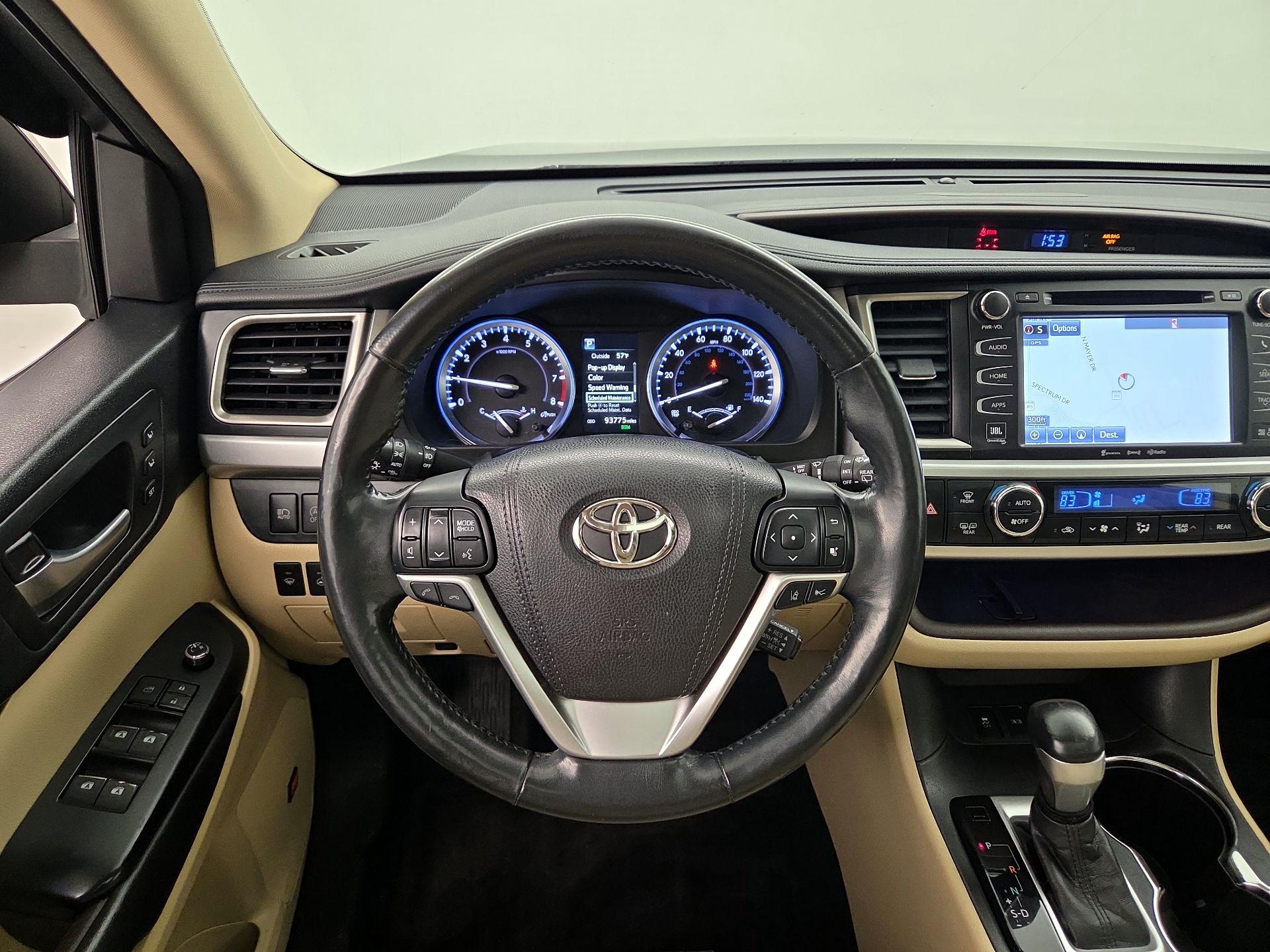 Thumbnail: 2017 Toyota Highlander - 10