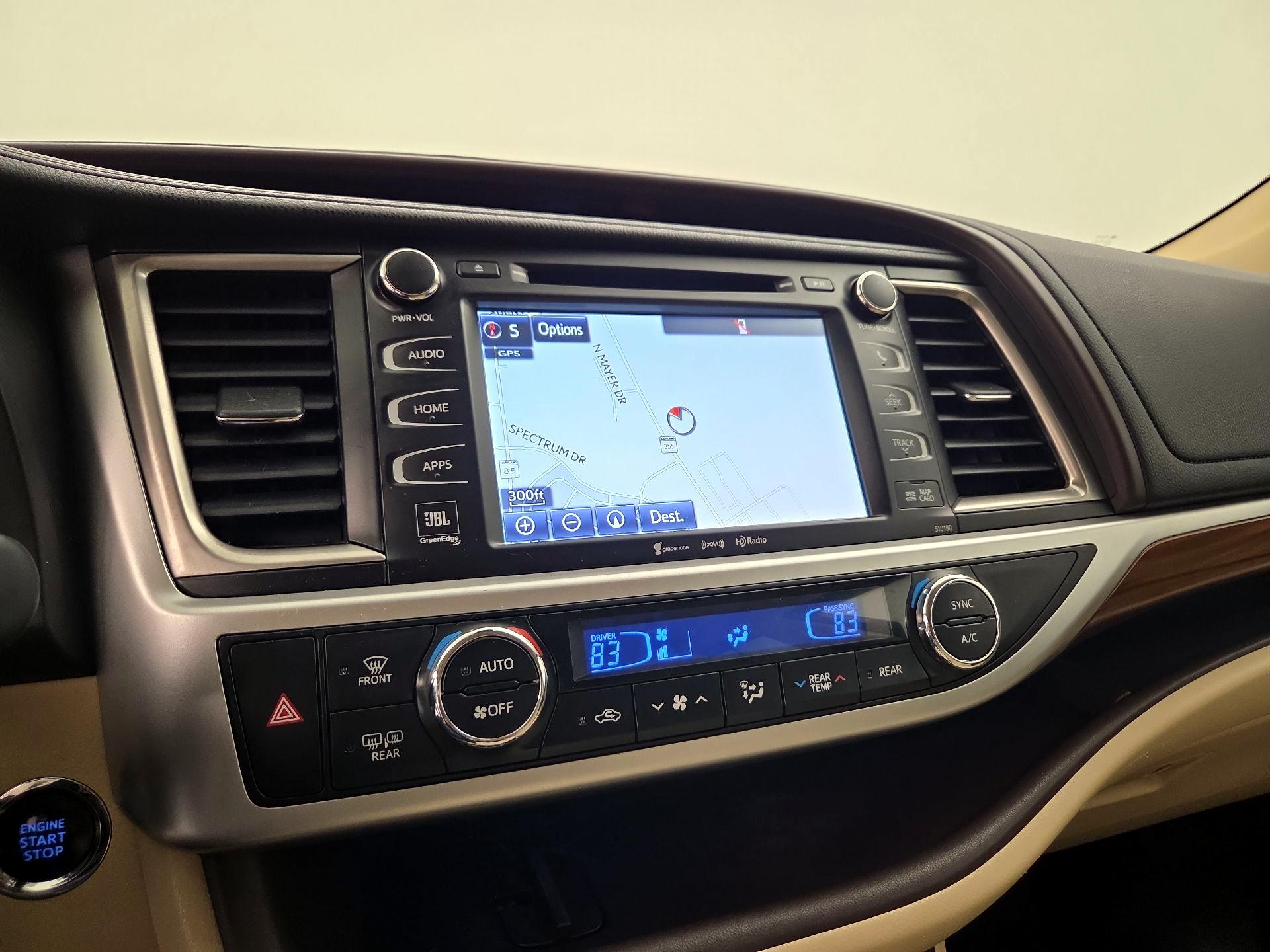 Thumbnail: 2017 Toyota Highlander - 14