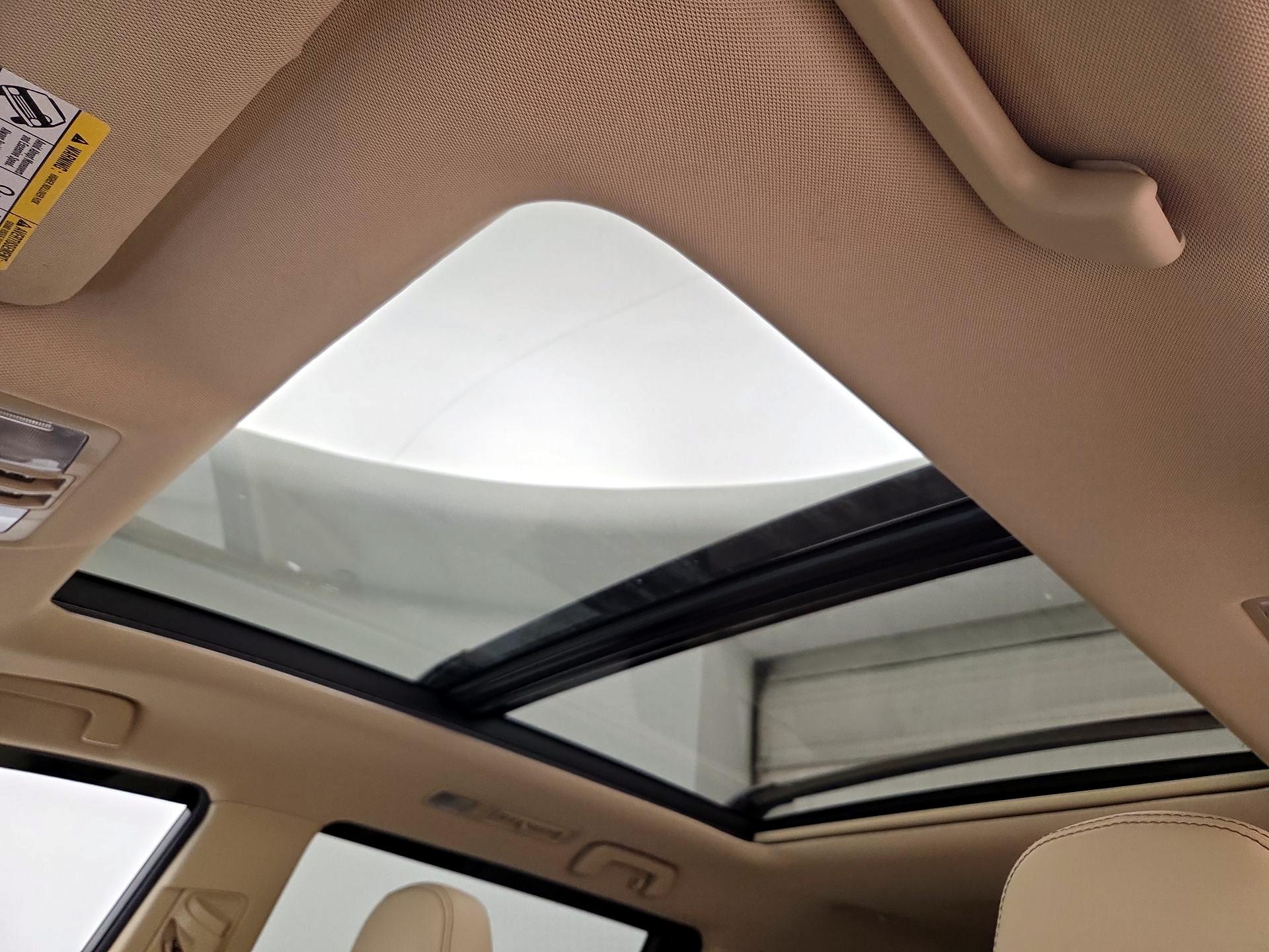 Thumbnail: 2017 Toyota Highlander - 20