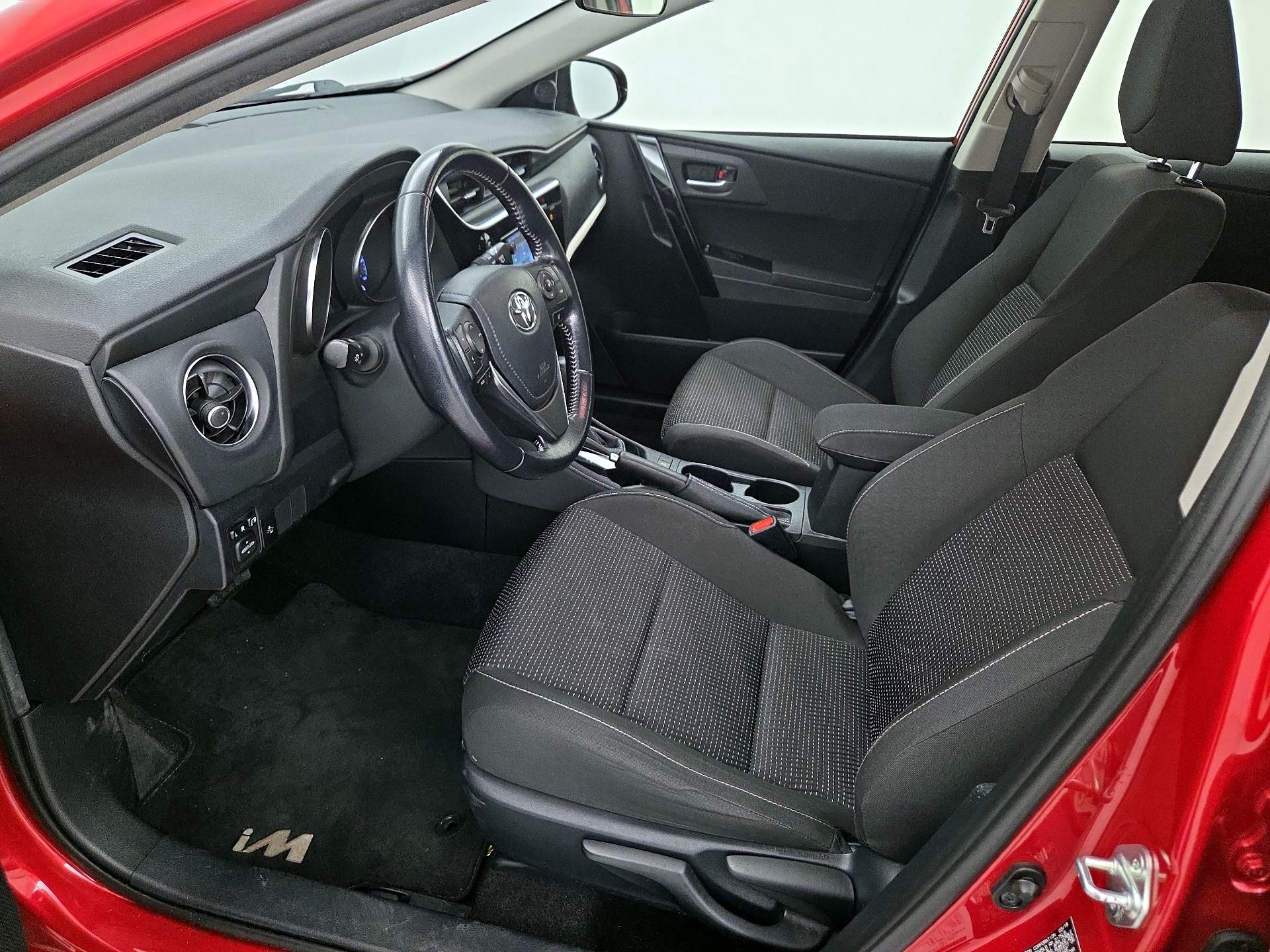 Thumbnail: 2018 Toyota Corolla iM - 11