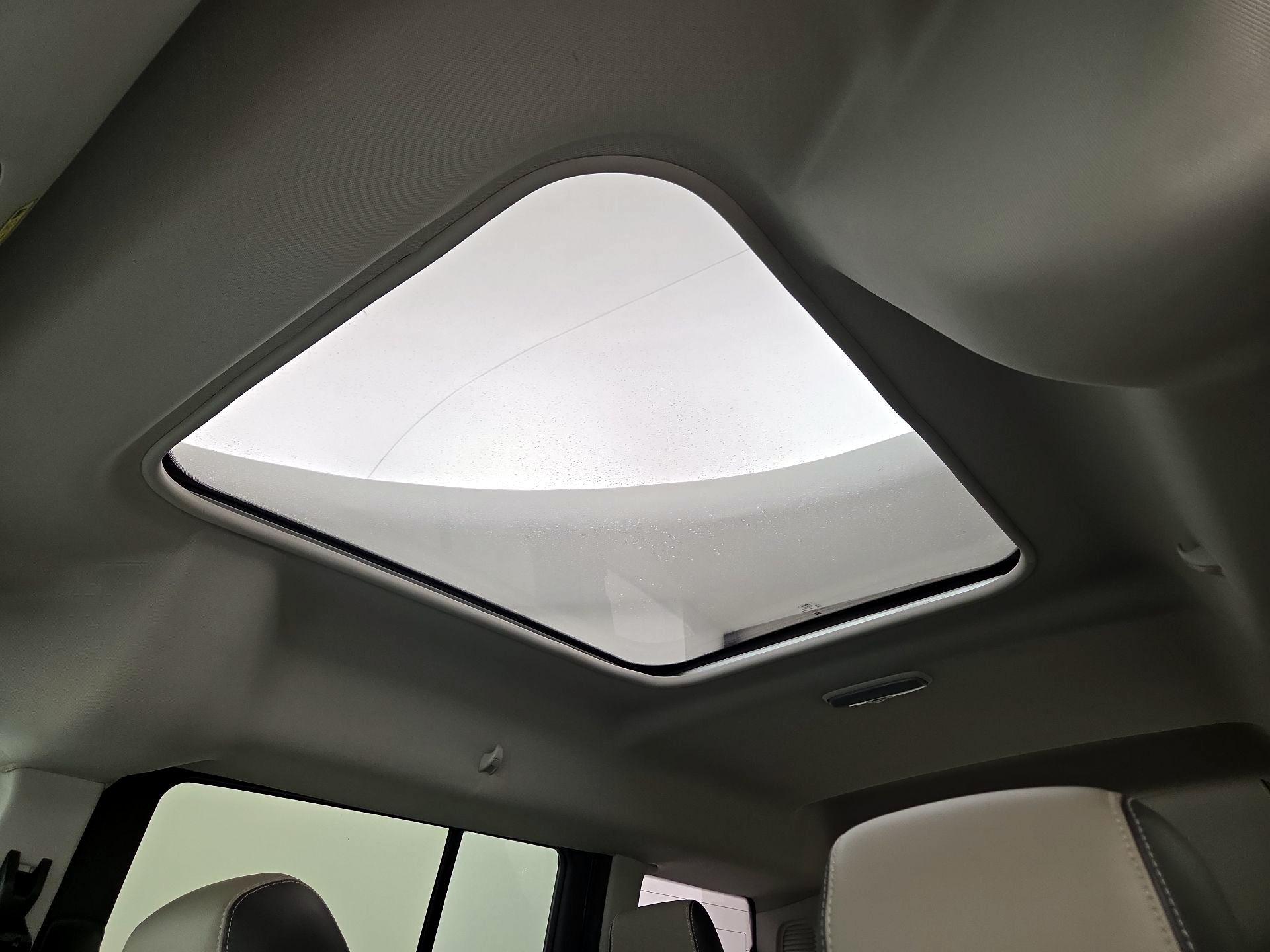 Thumbnail: 2018 Ford Transit Series - 20