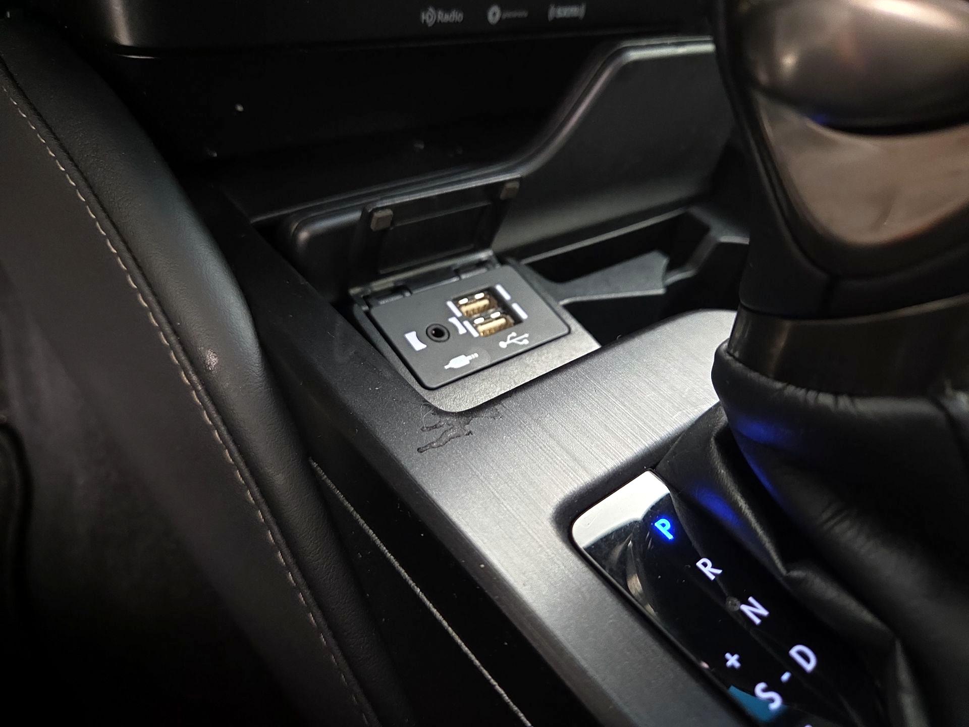 Thumbnail: 2021 Lexus ES - 18