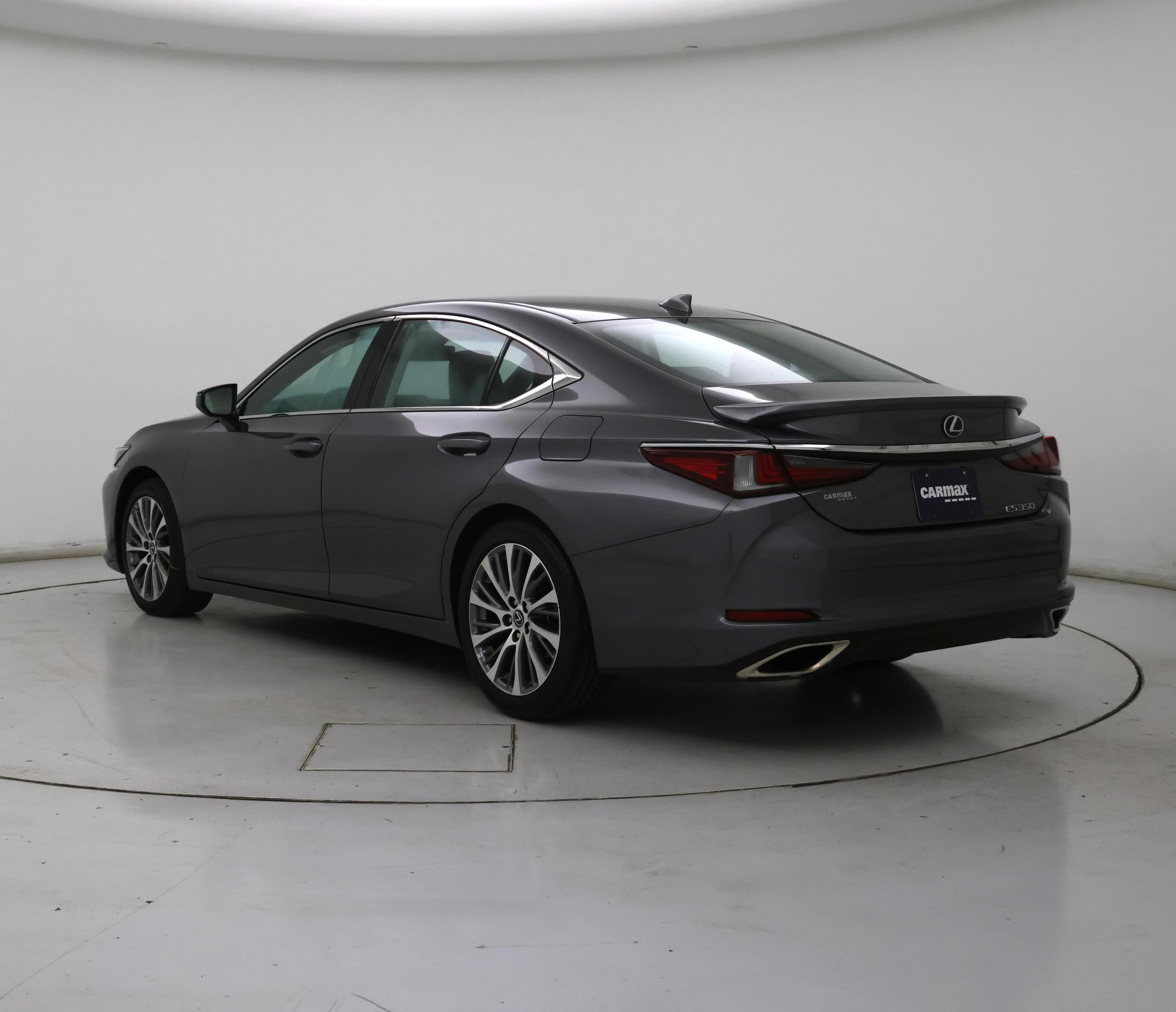 Thumbnail: 2021 Lexus ES - 2