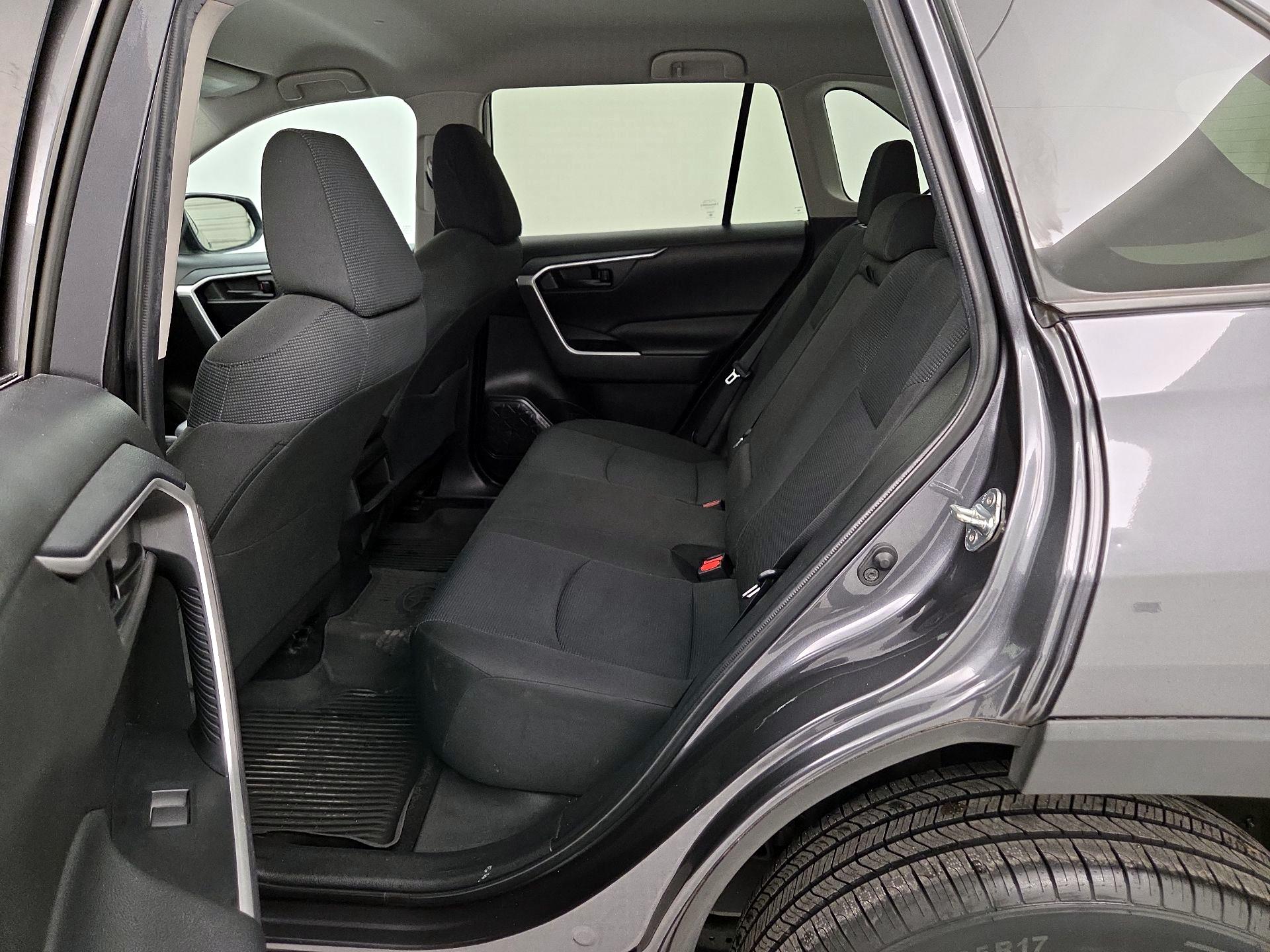 Thumbnail: 2021 Toyota RAV4 - 19