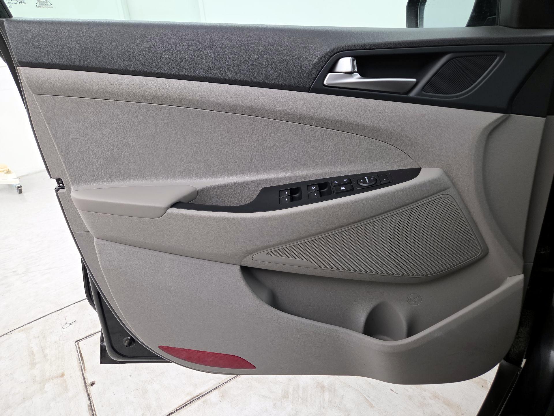 Thumbnail: 2020 Hyundai Tucson - 12