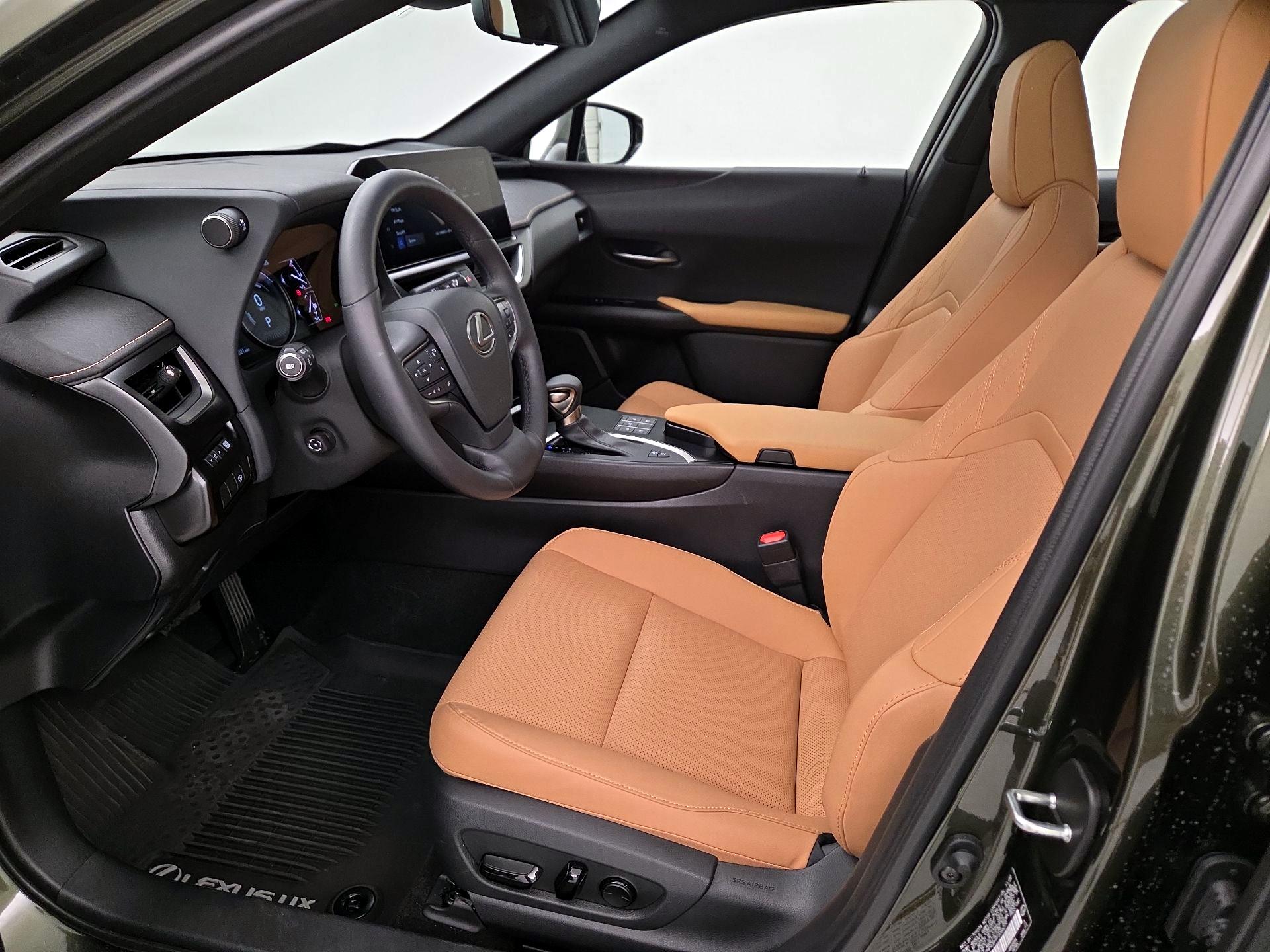 Thumbnail: 2023 Lexus UX - 11