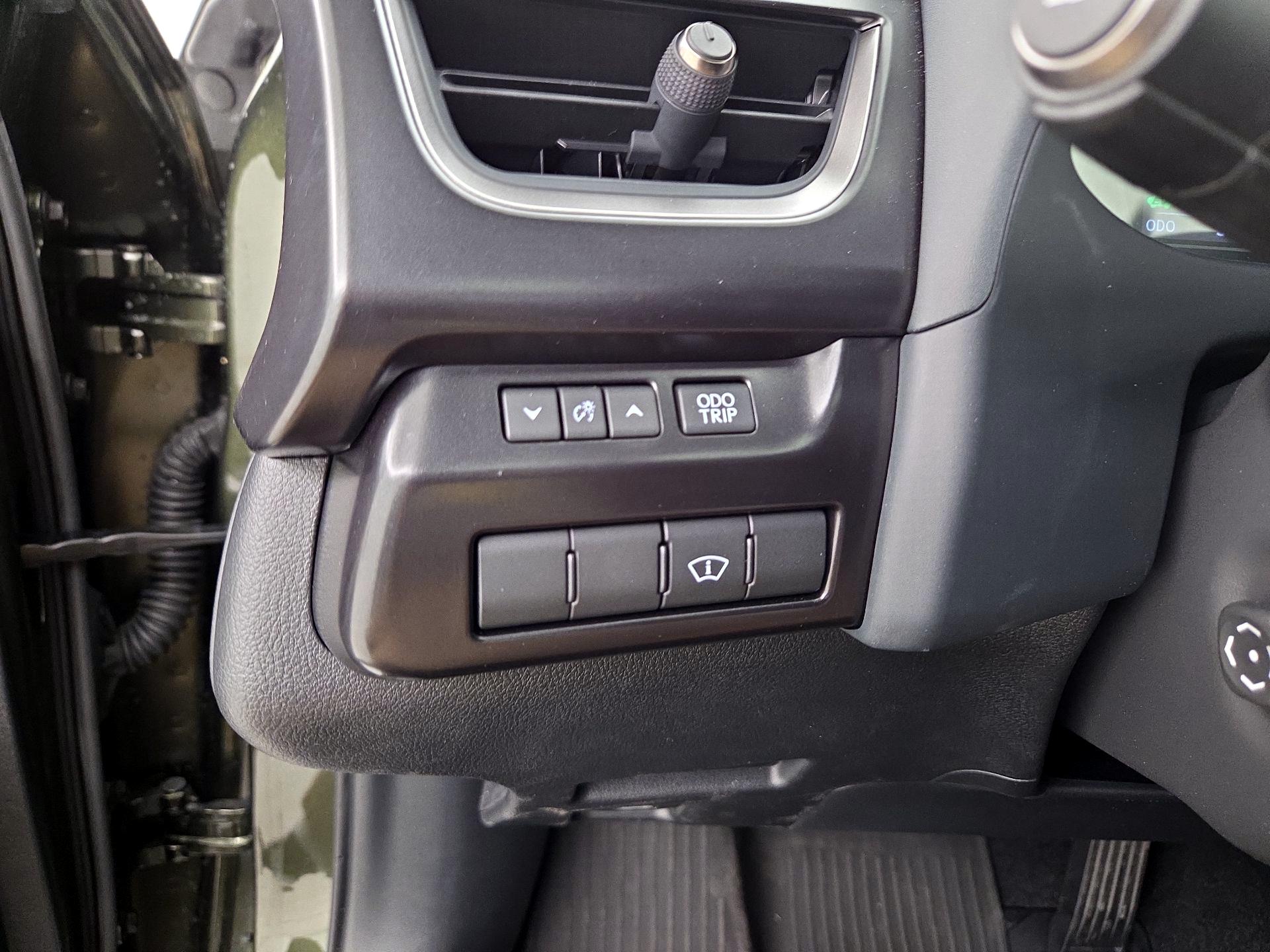 Thumbnail: 2023 Lexus UX - 13