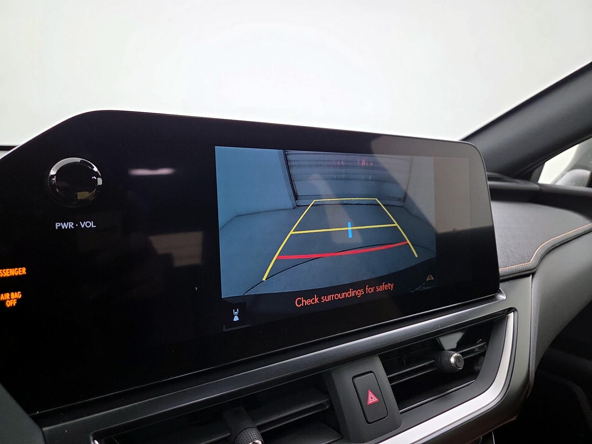 Thumbnail: 2023 Lexus UX - 14