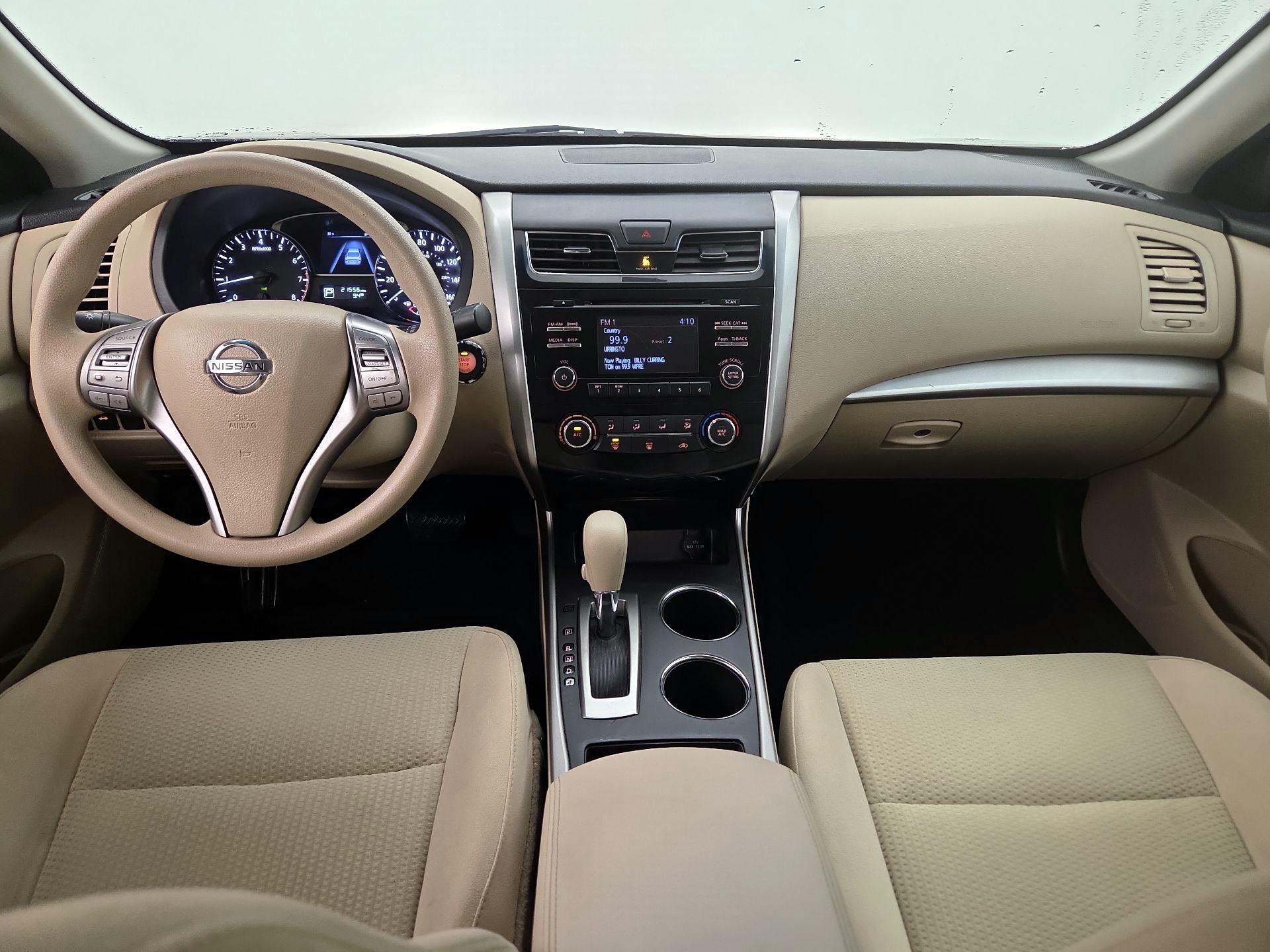 Thumbnail: 2015 Nissan Altima - 9