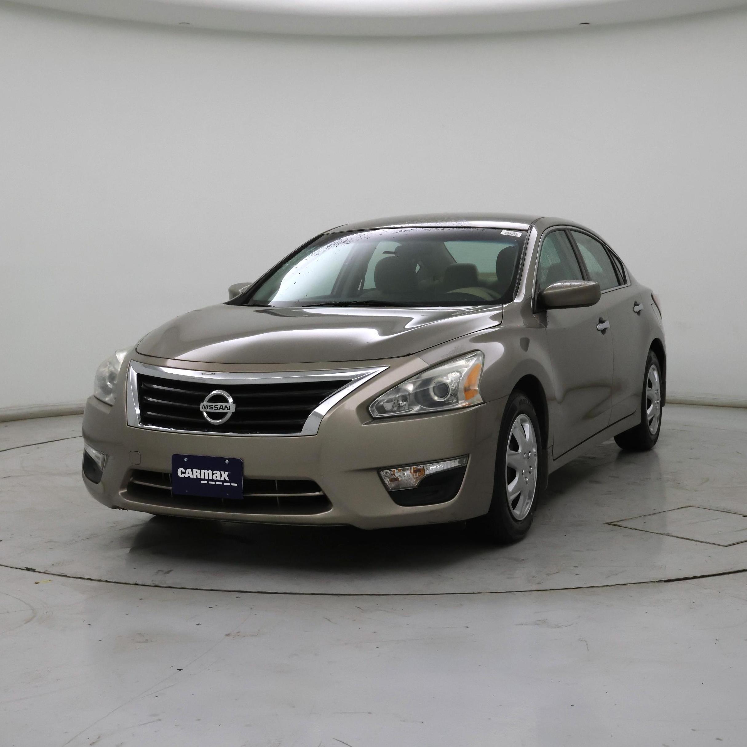 Thumbnail: 2015 Nissan Altima - 4