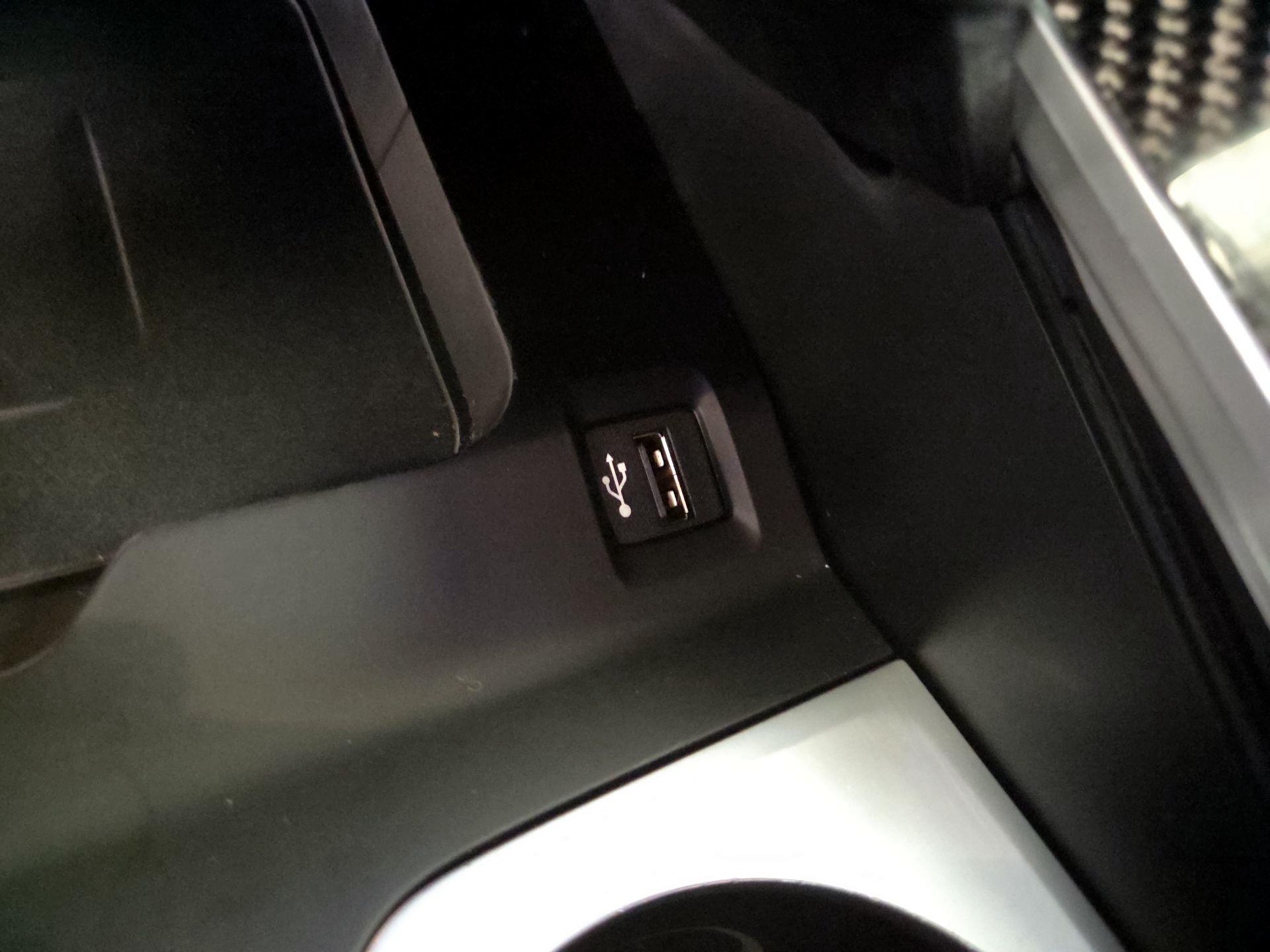 Thumbnail: 2021 BMW X6 - 19