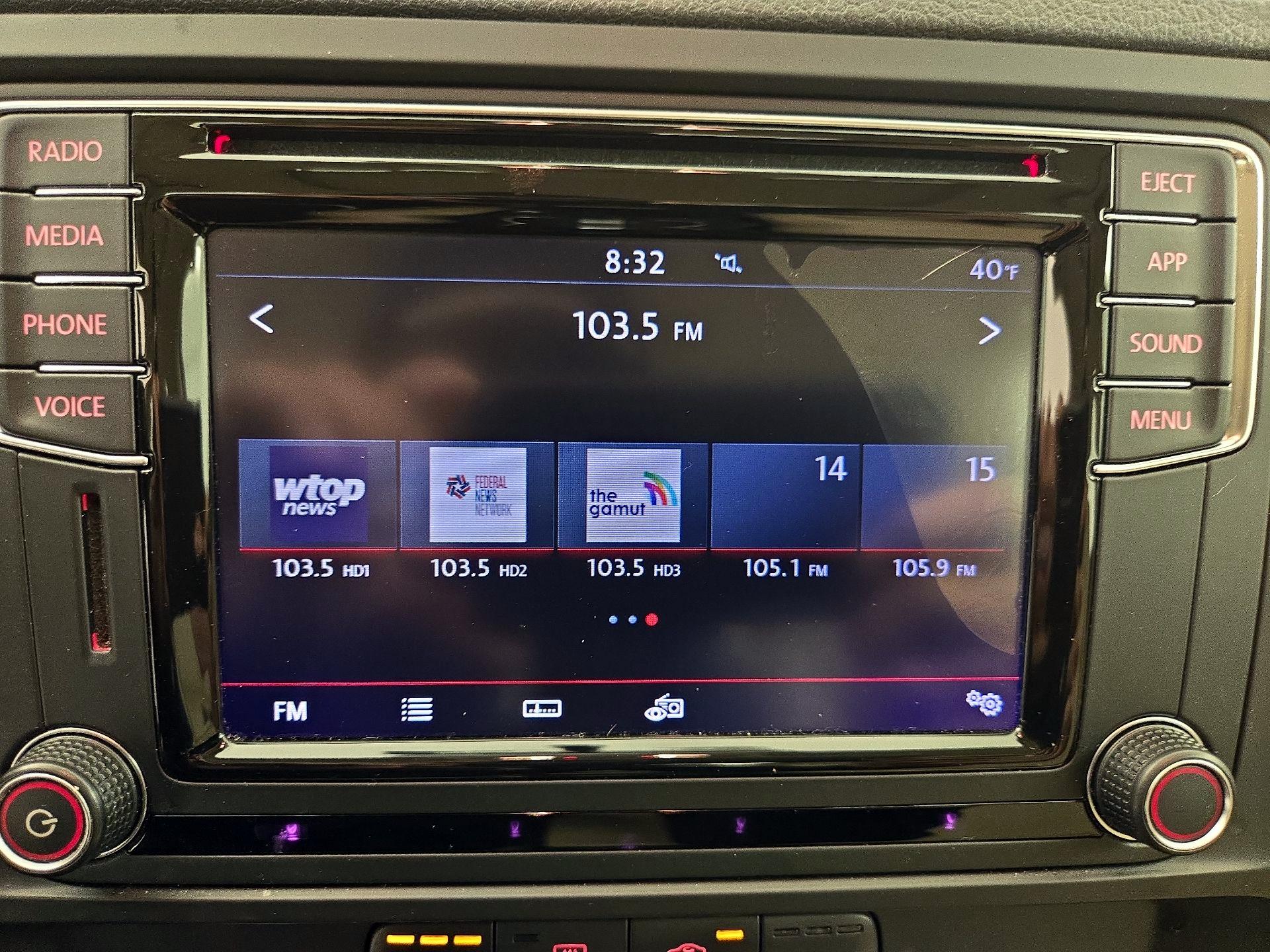 Thumbnail: 2018 Volkswagen Jetta - 15