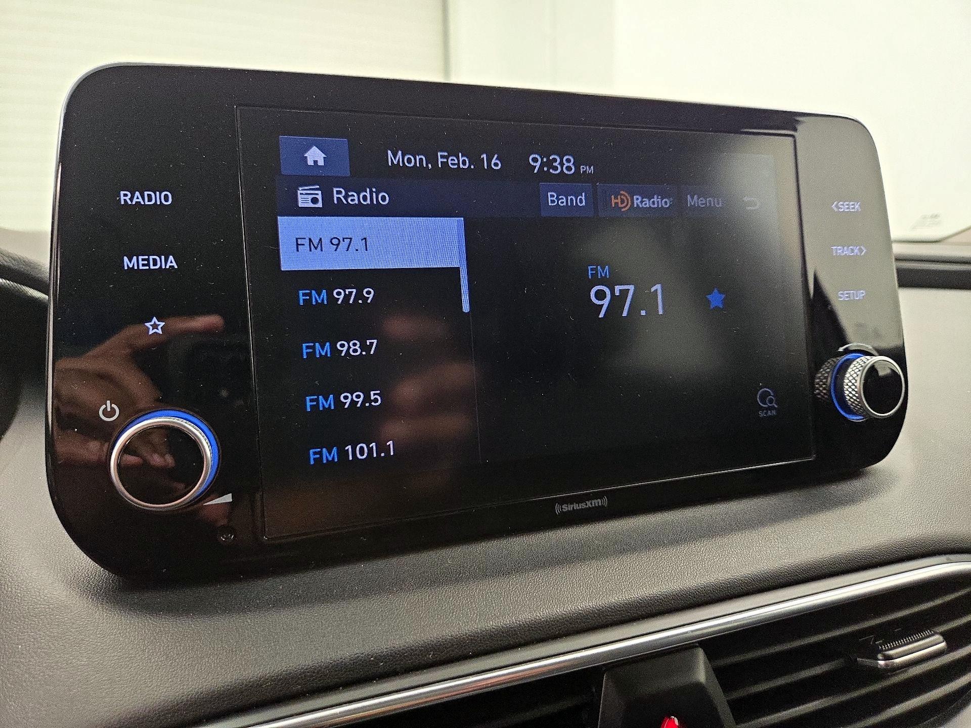 Thumbnail: 2021 Hyundai Santa Fe - 15