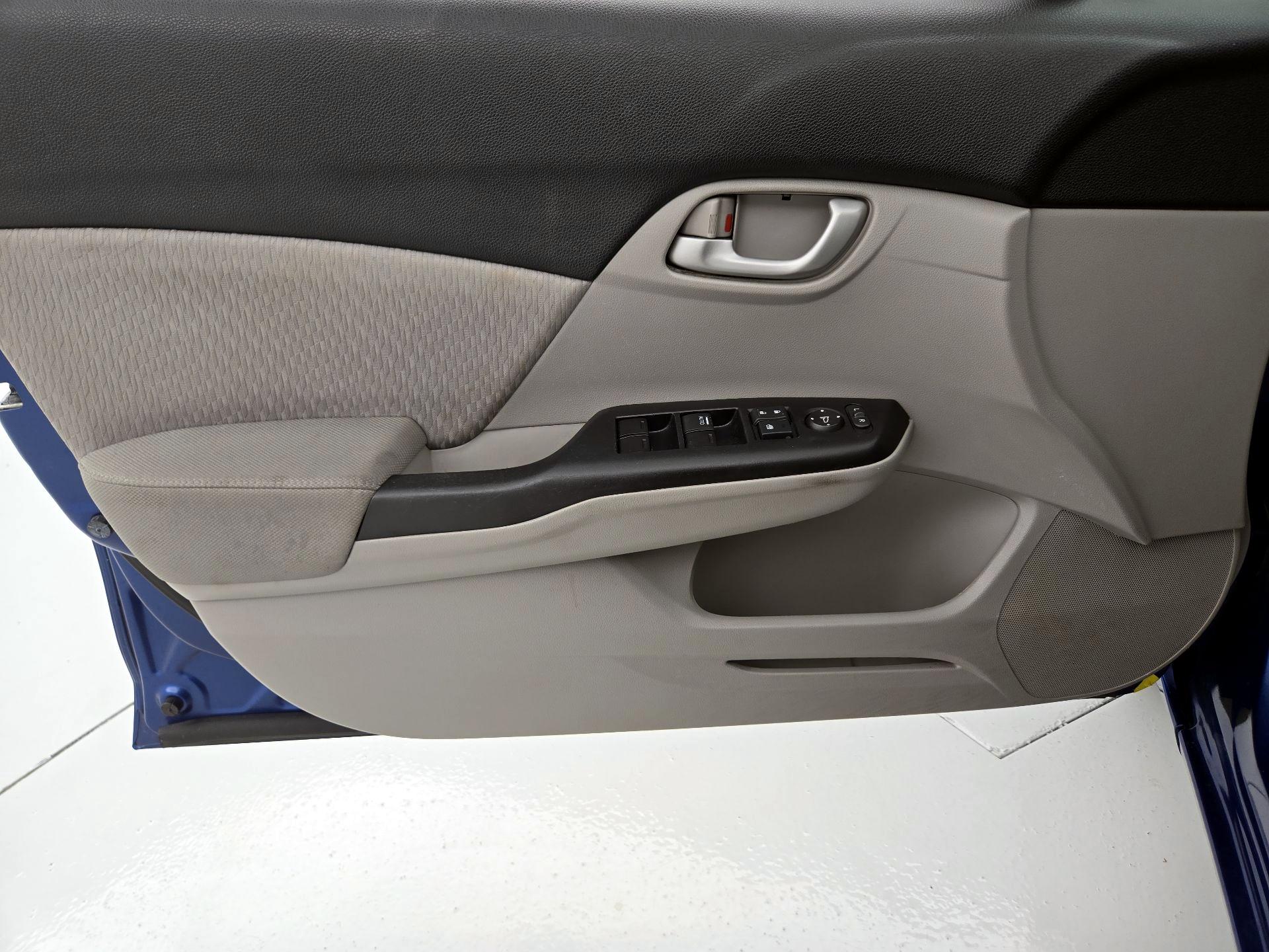 Thumbnail: 2015 Honda Civic - 12