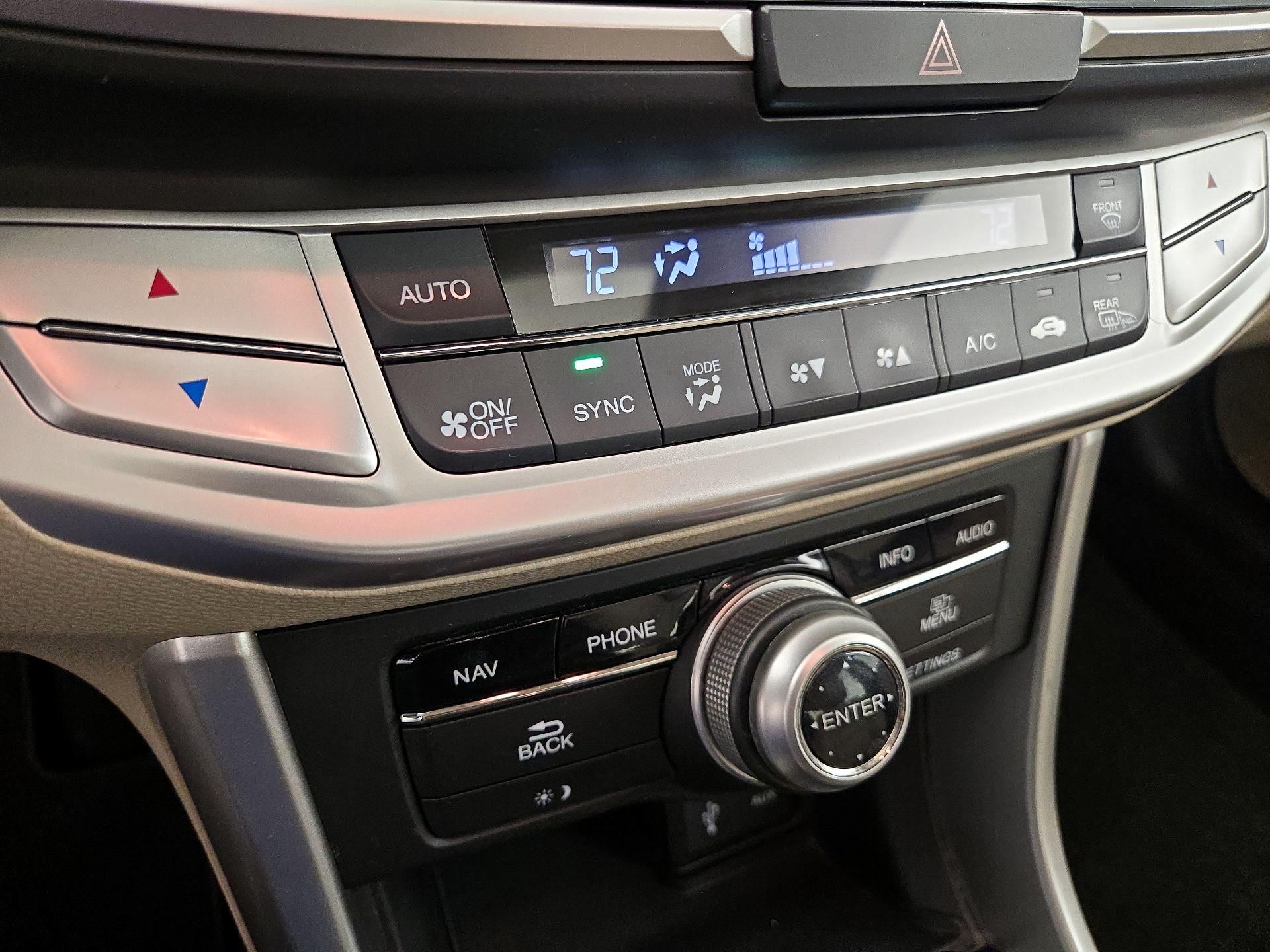 Thumbnail: 2015 Honda Accord - 17