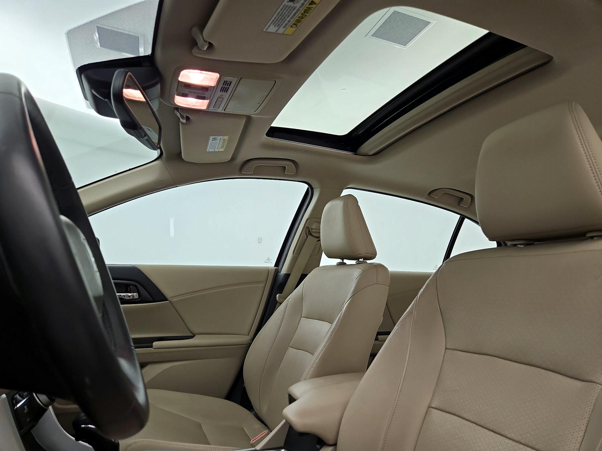 Thumbnail: 2015 Honda Accord - 20