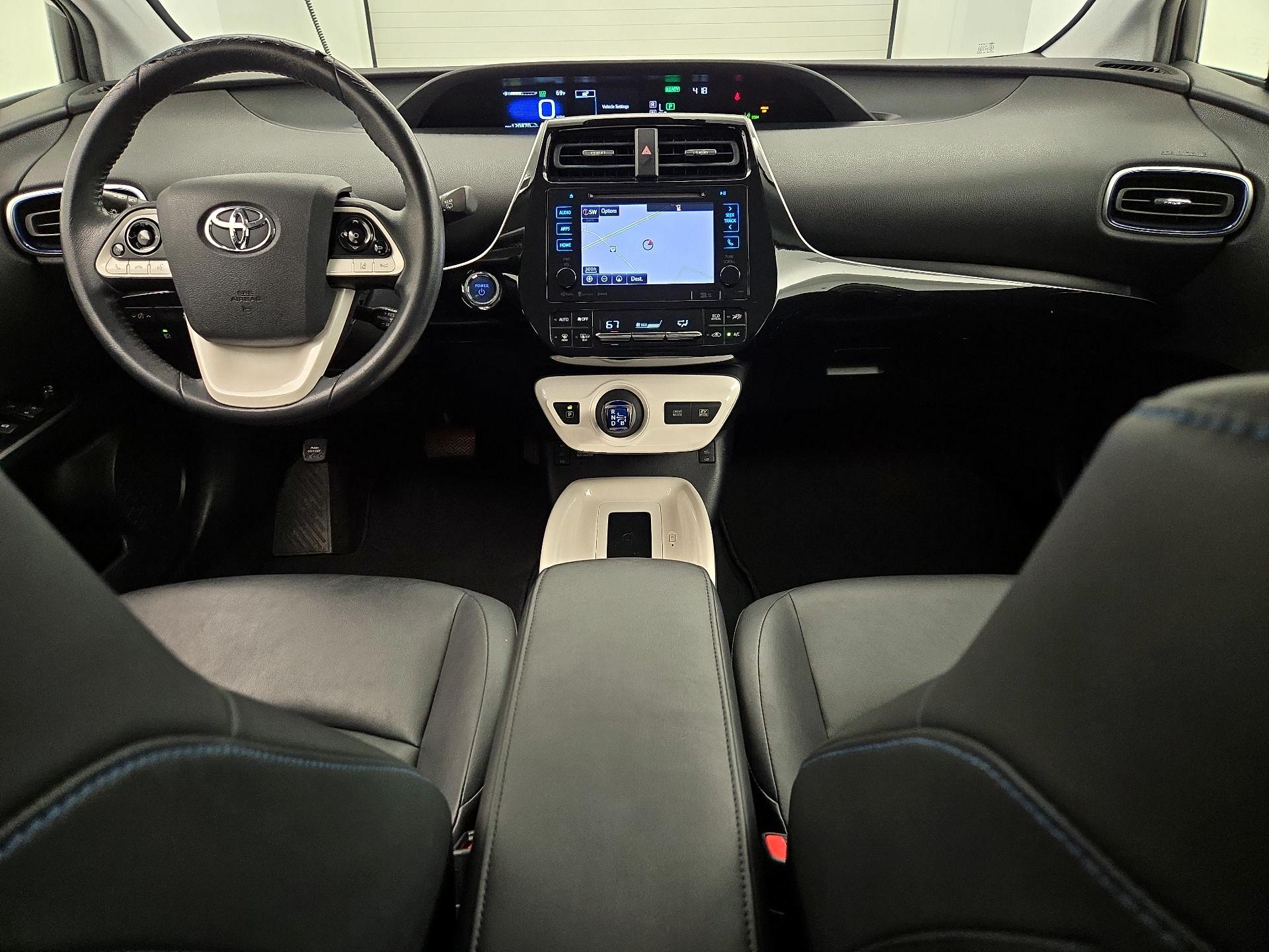 Thumbnail: 2016 Toyota Prius - 9