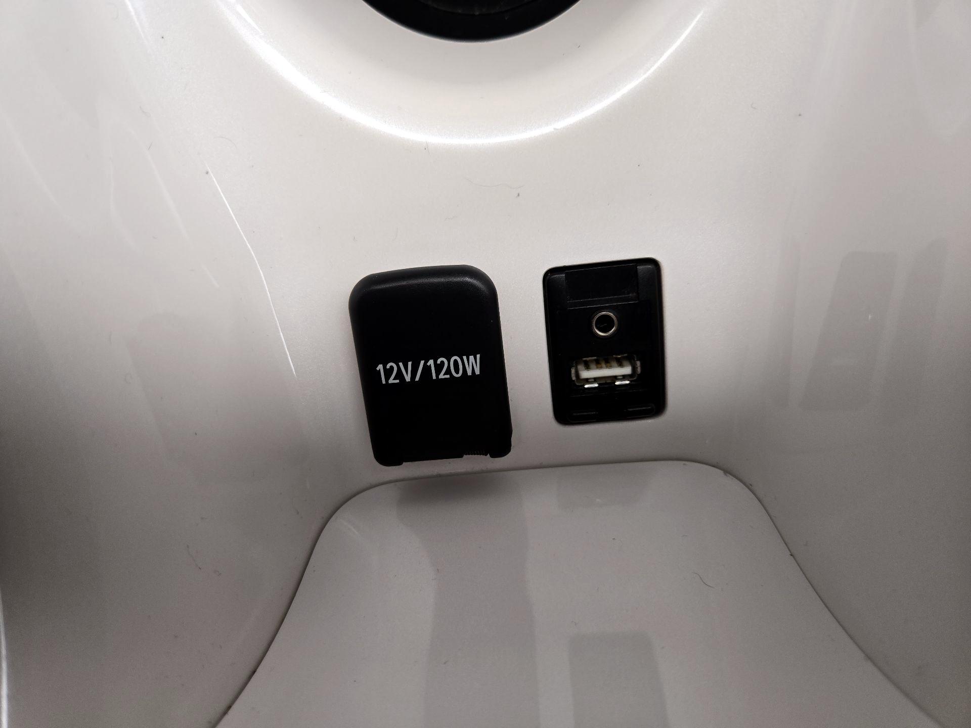 Thumbnail: 2016 Toyota Prius - 19