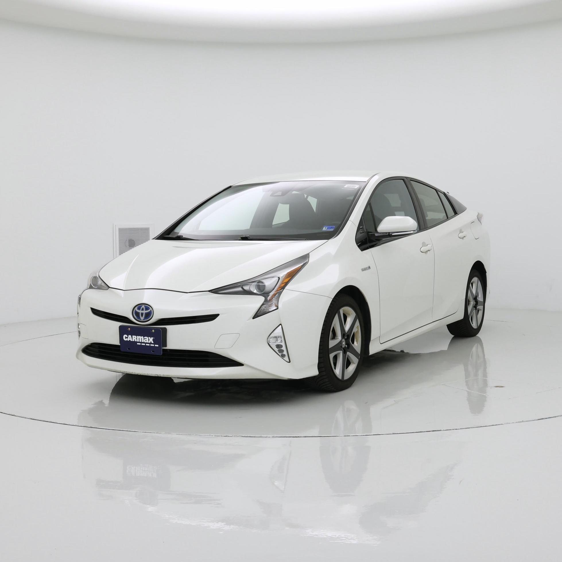 Thumbnail: 2016 Toyota Prius - 4