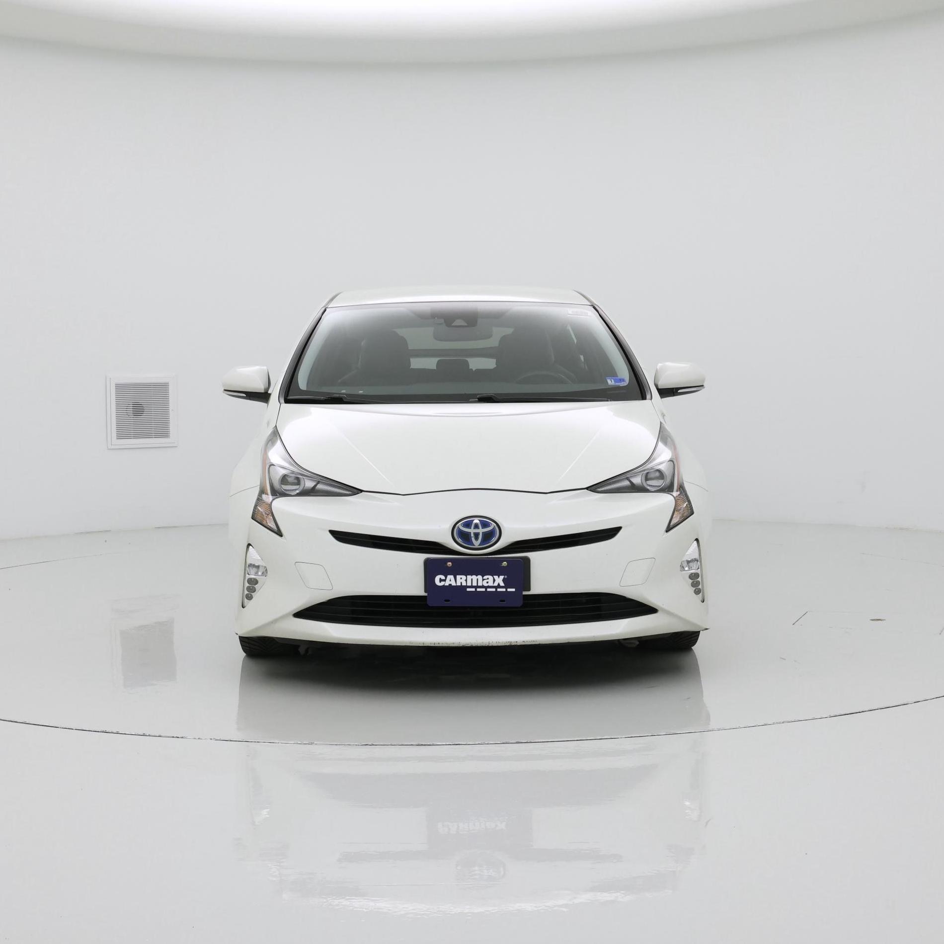 Thumbnail: 2016 Toyota Prius - 5