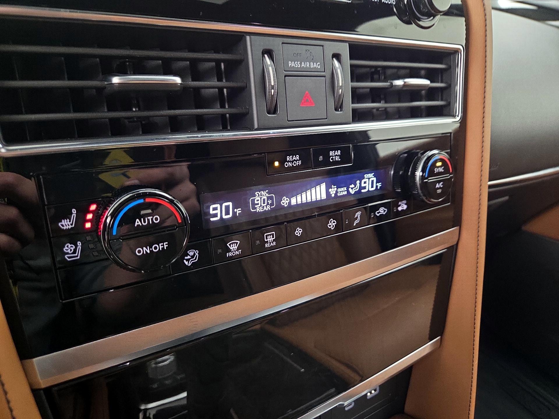 Thumbnail: 2023 INFINITI QX80 - 17