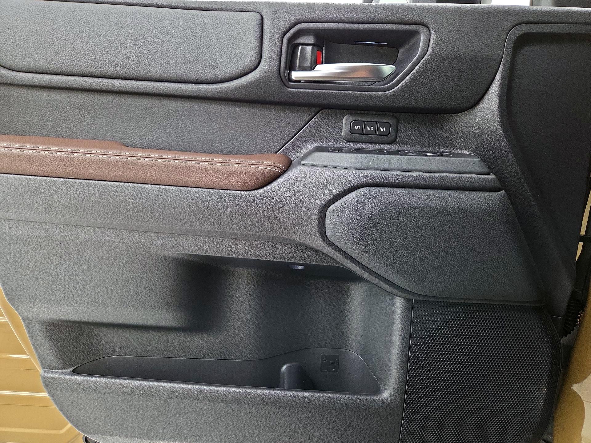 Thumbnail: 2025 Toyota Land Cruiser - 12