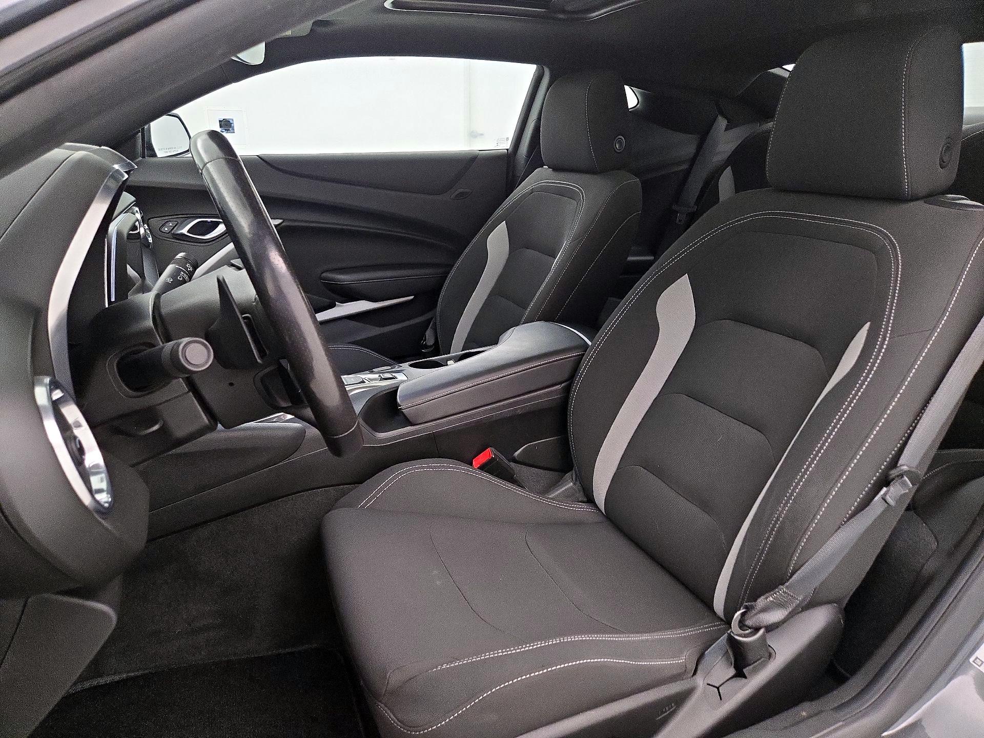 Thumbnail: 2018 Chevrolet Camaro - 11