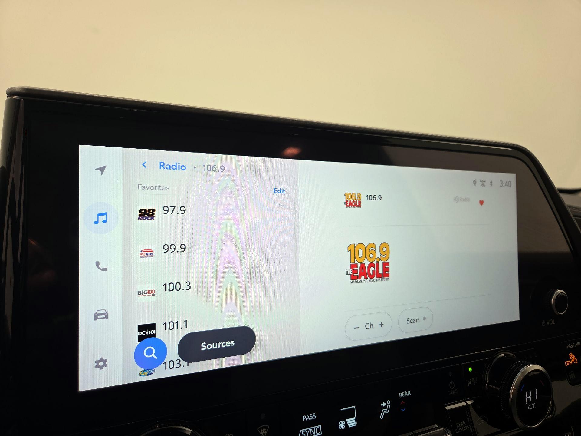 Thumbnail: 2023 Toyota Highlander - 15