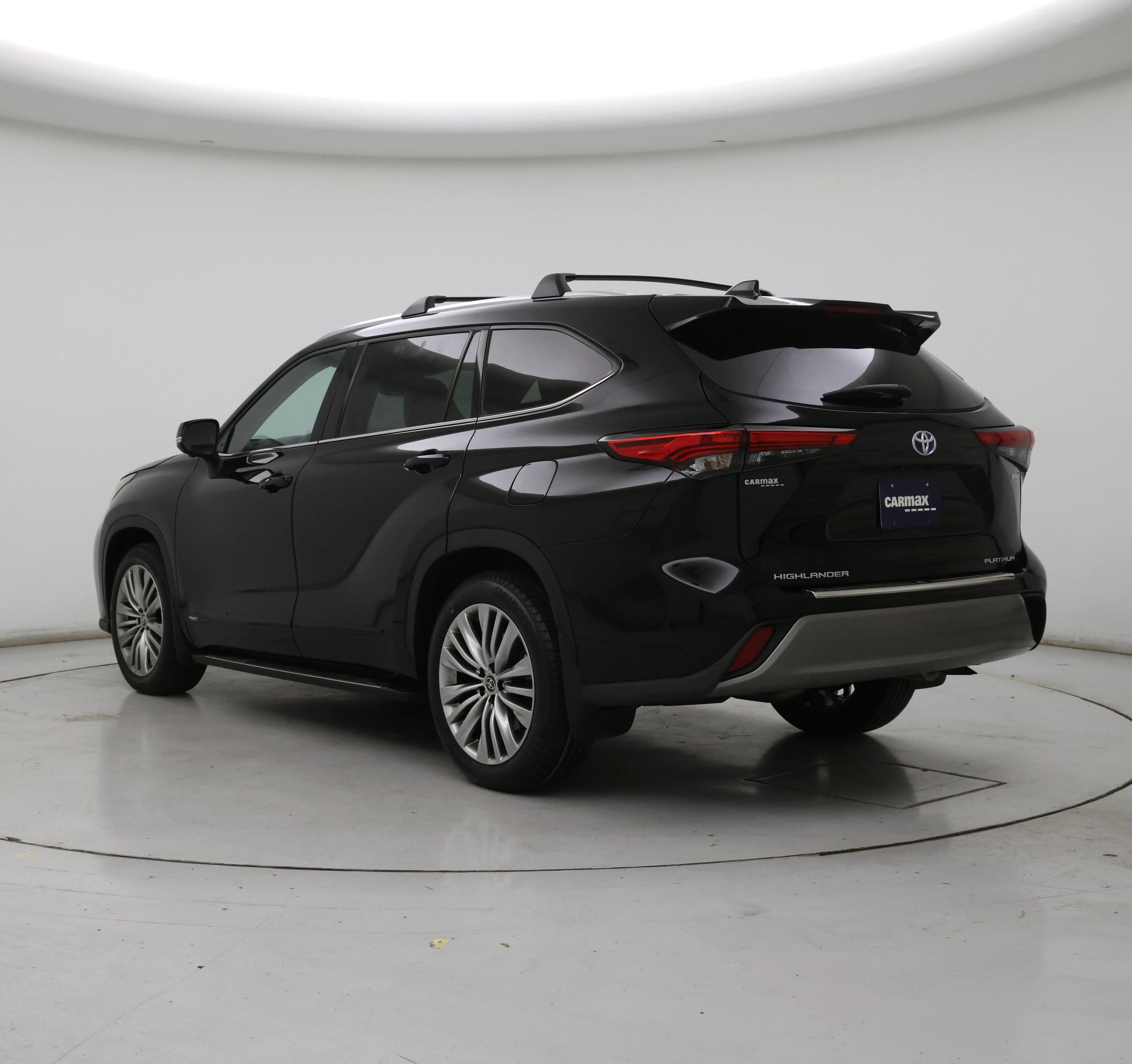 Thumbnail: 2023 Toyota Highlander - 2