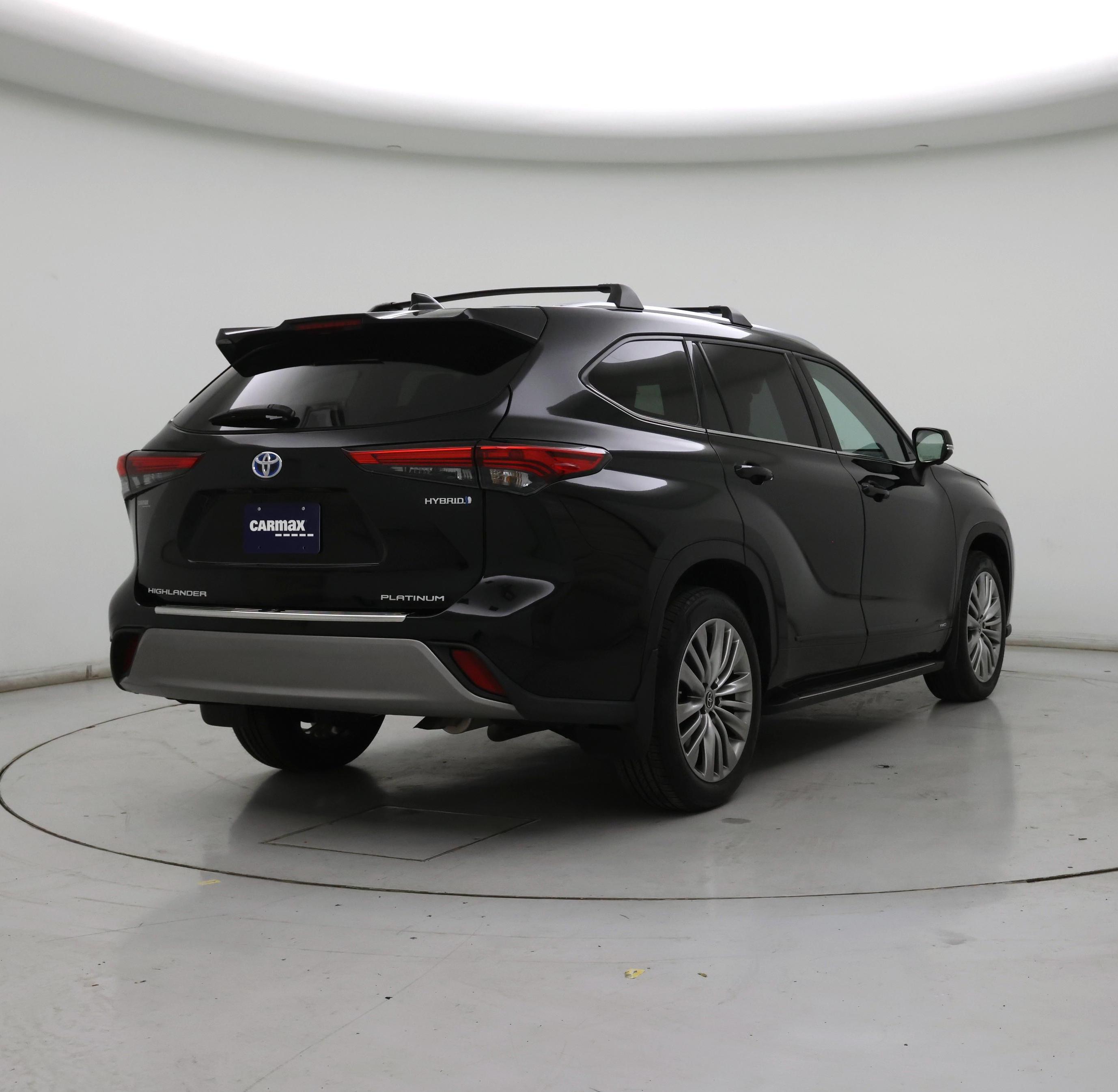 Thumbnail: 2023 Toyota Highlander - 8