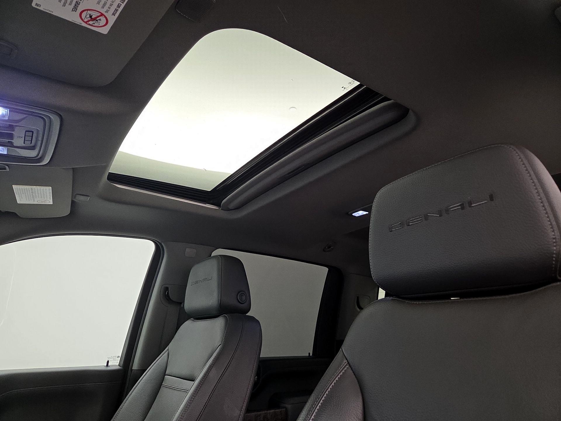 Thumbnail: 2022 GMC Sierra 3500 - 20