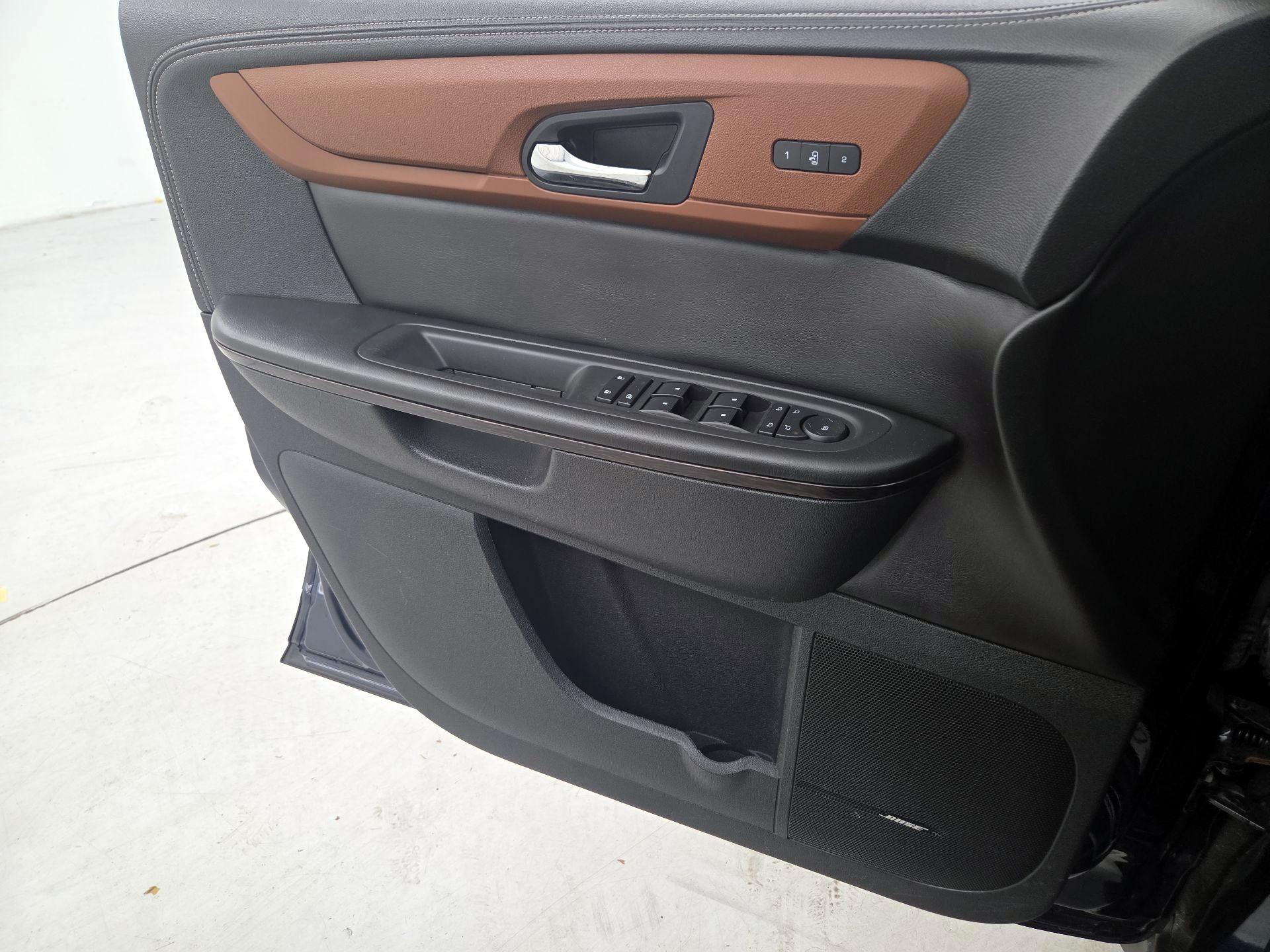 Thumbnail: 2016 Chevrolet Traverse - 12