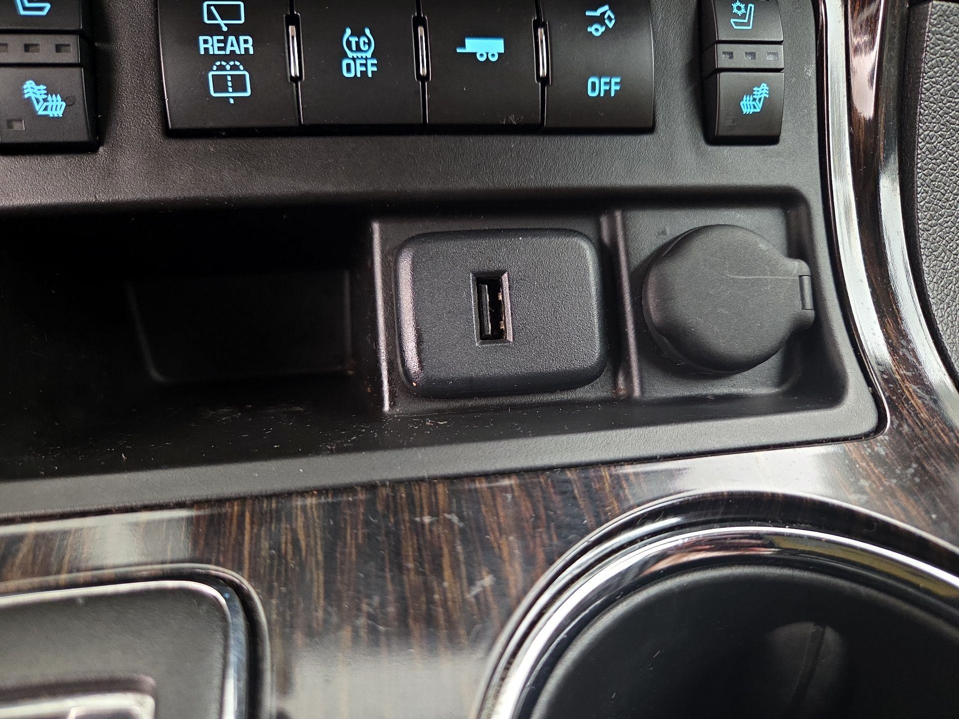 Thumbnail: 2016 Chevrolet Traverse - 19