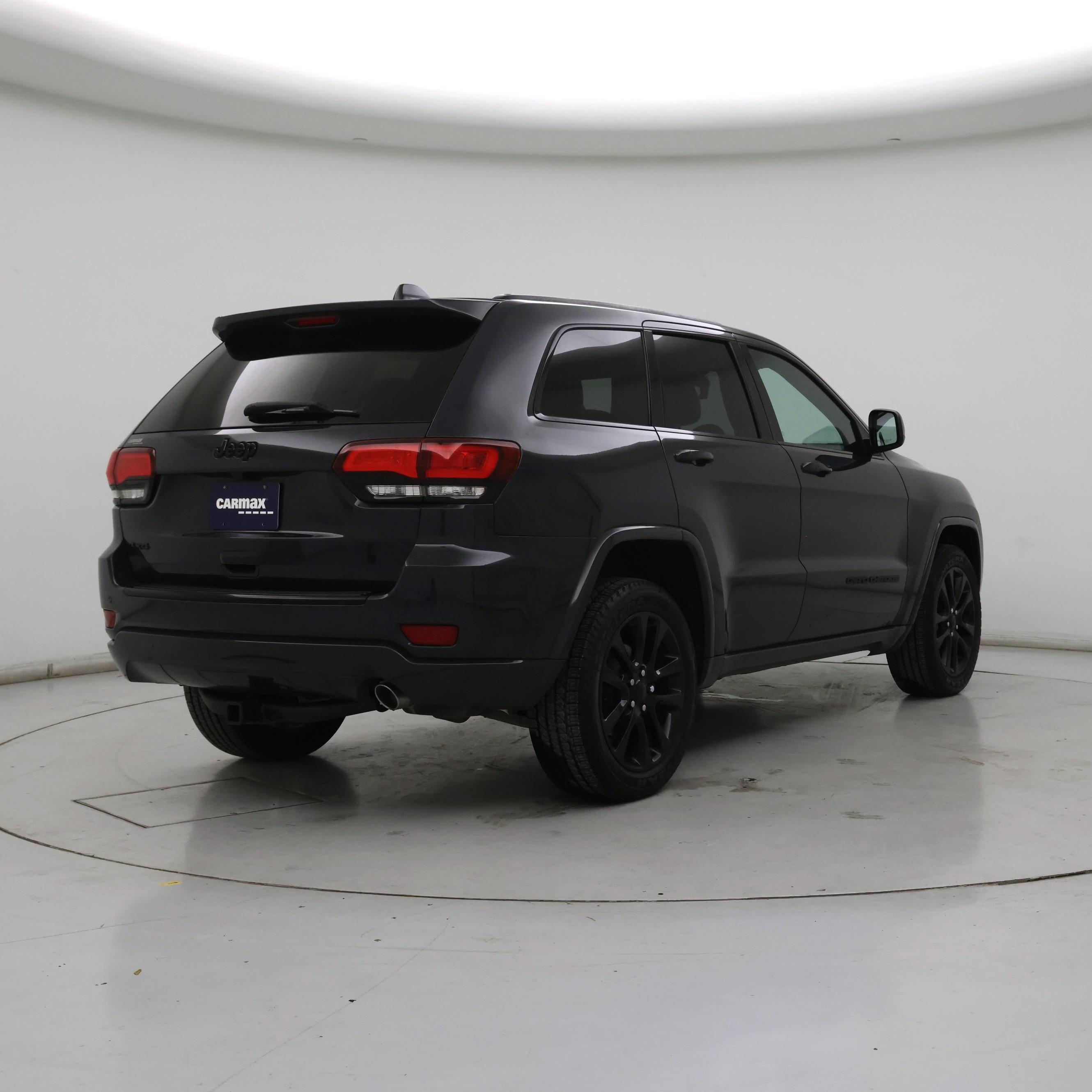 Thumbnail: 2018 Jeep Grand Cherokee - 8