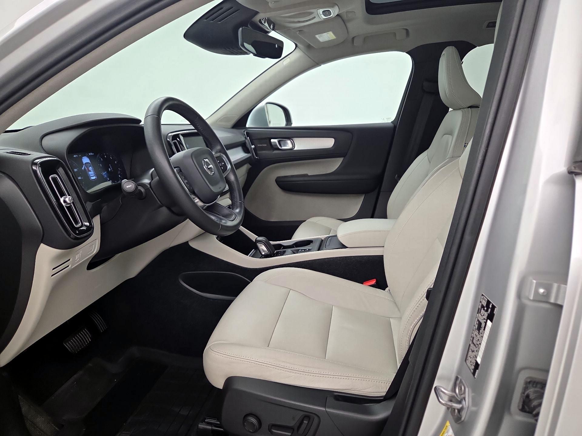 Thumbnail: 2019 Volvo XC40 - 11