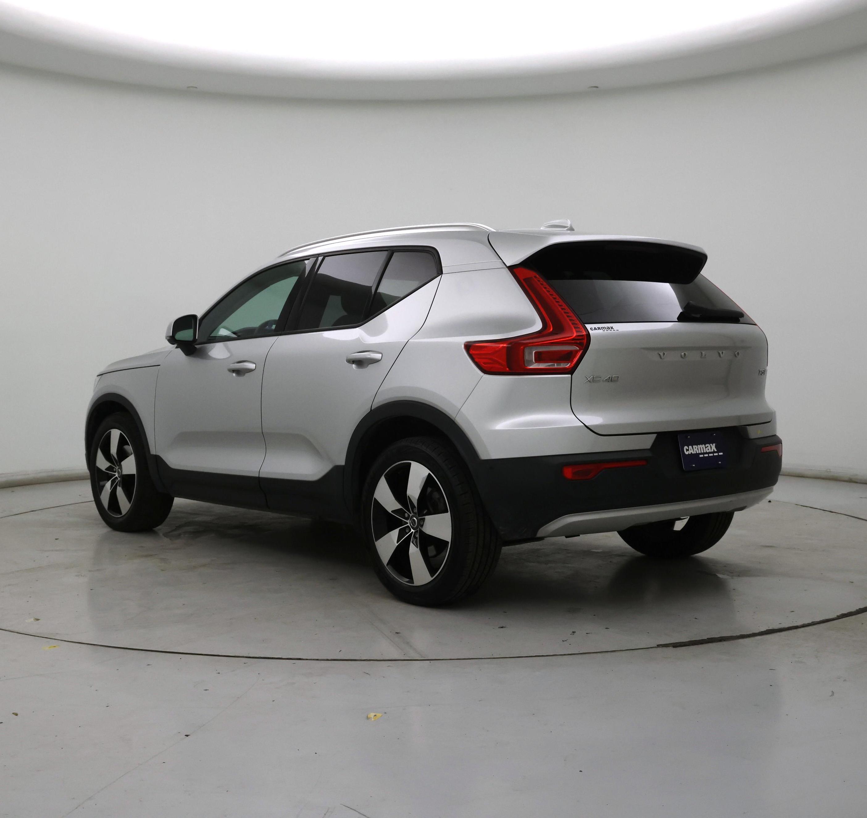 Thumbnail: 2019 Volvo XC40 - 2