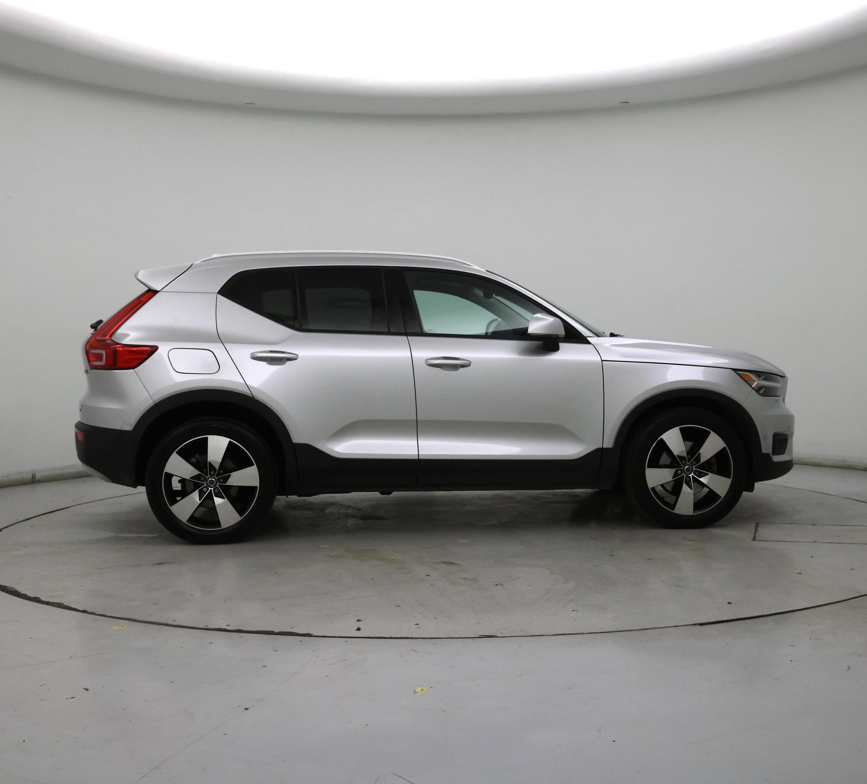 Thumbnail: 2019 Volvo XC40 - 7