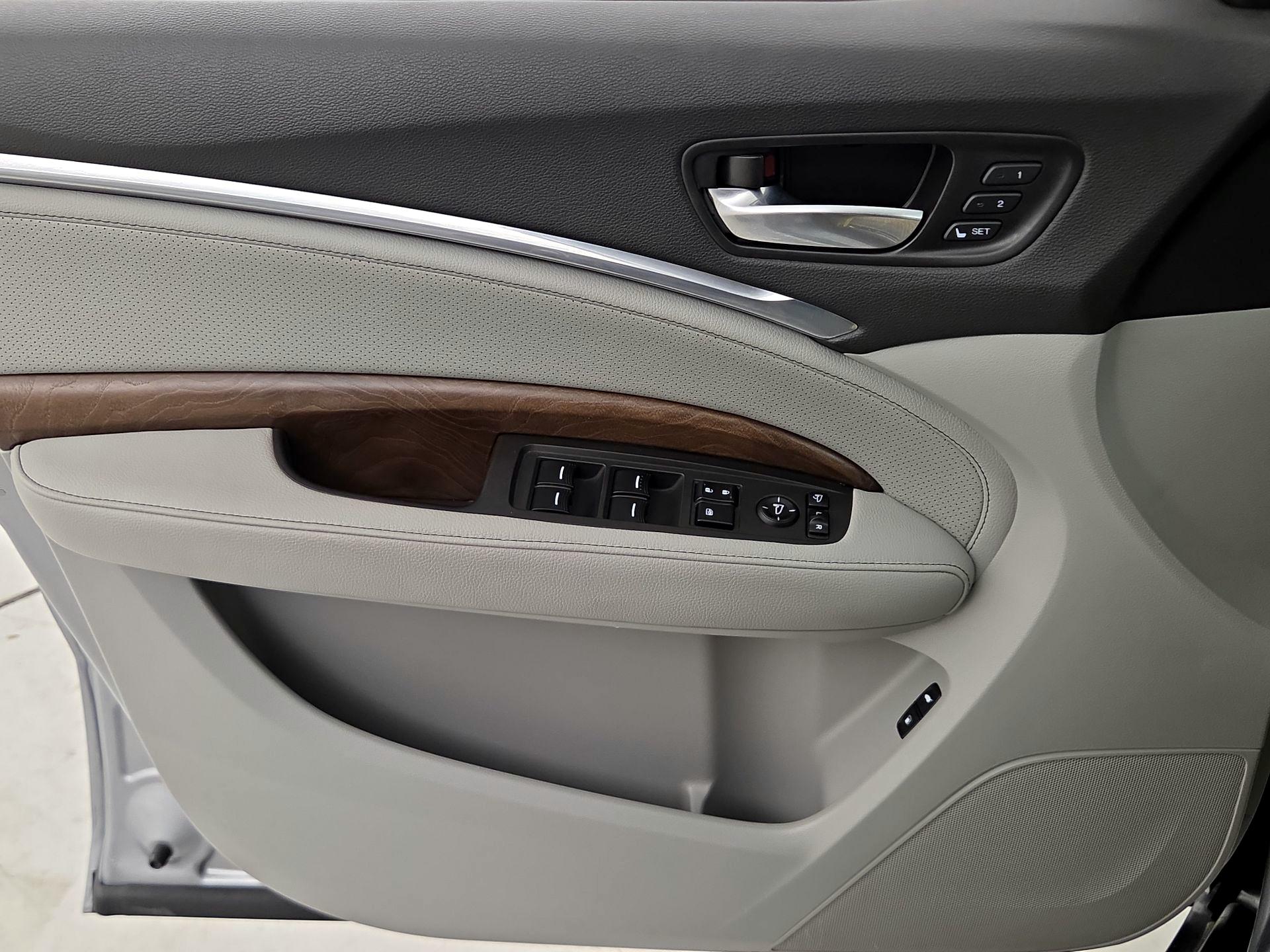 Thumbnail: 2020 Acura MDX - 12