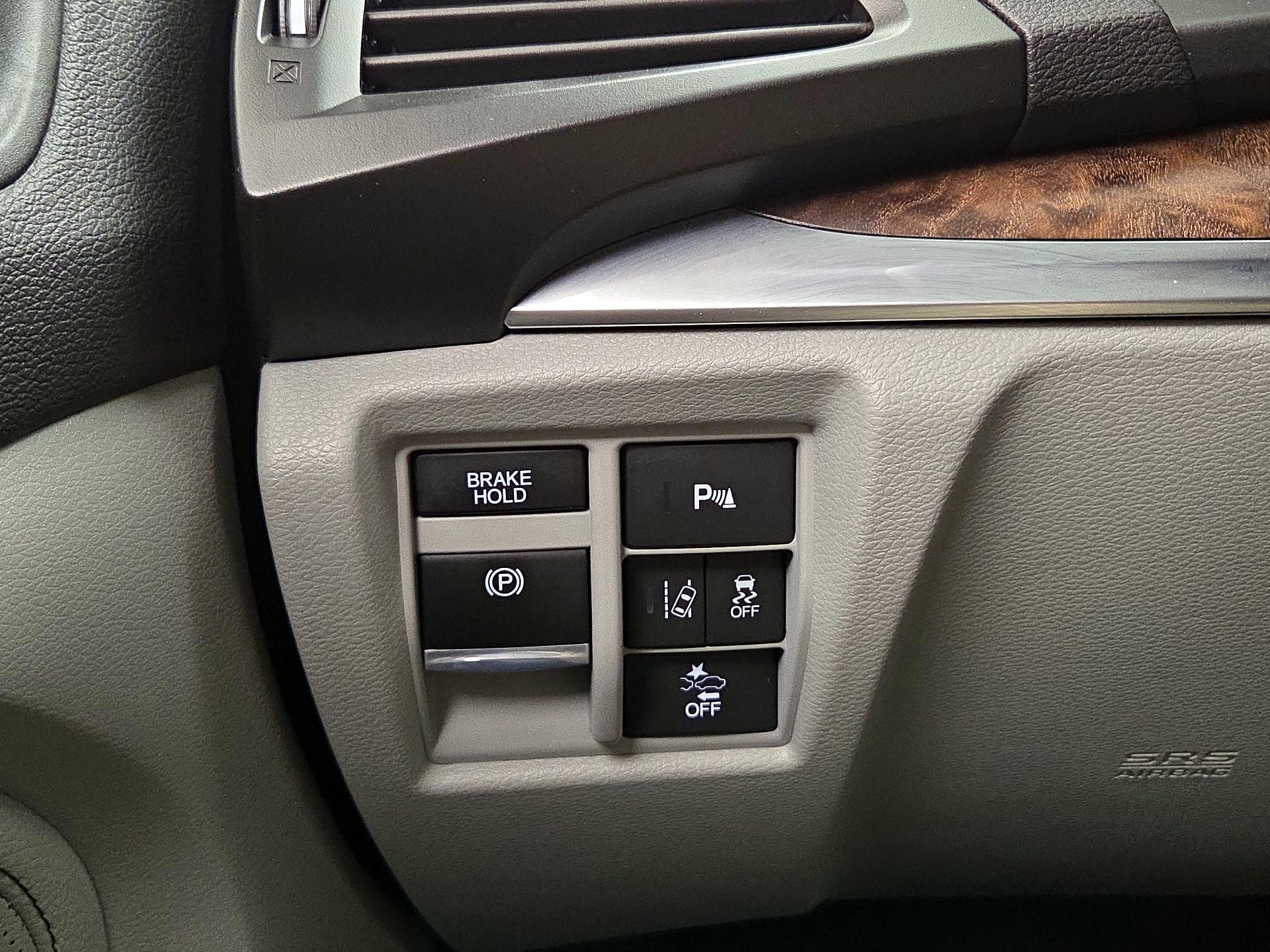 Thumbnail: 2020 Acura MDX - 13