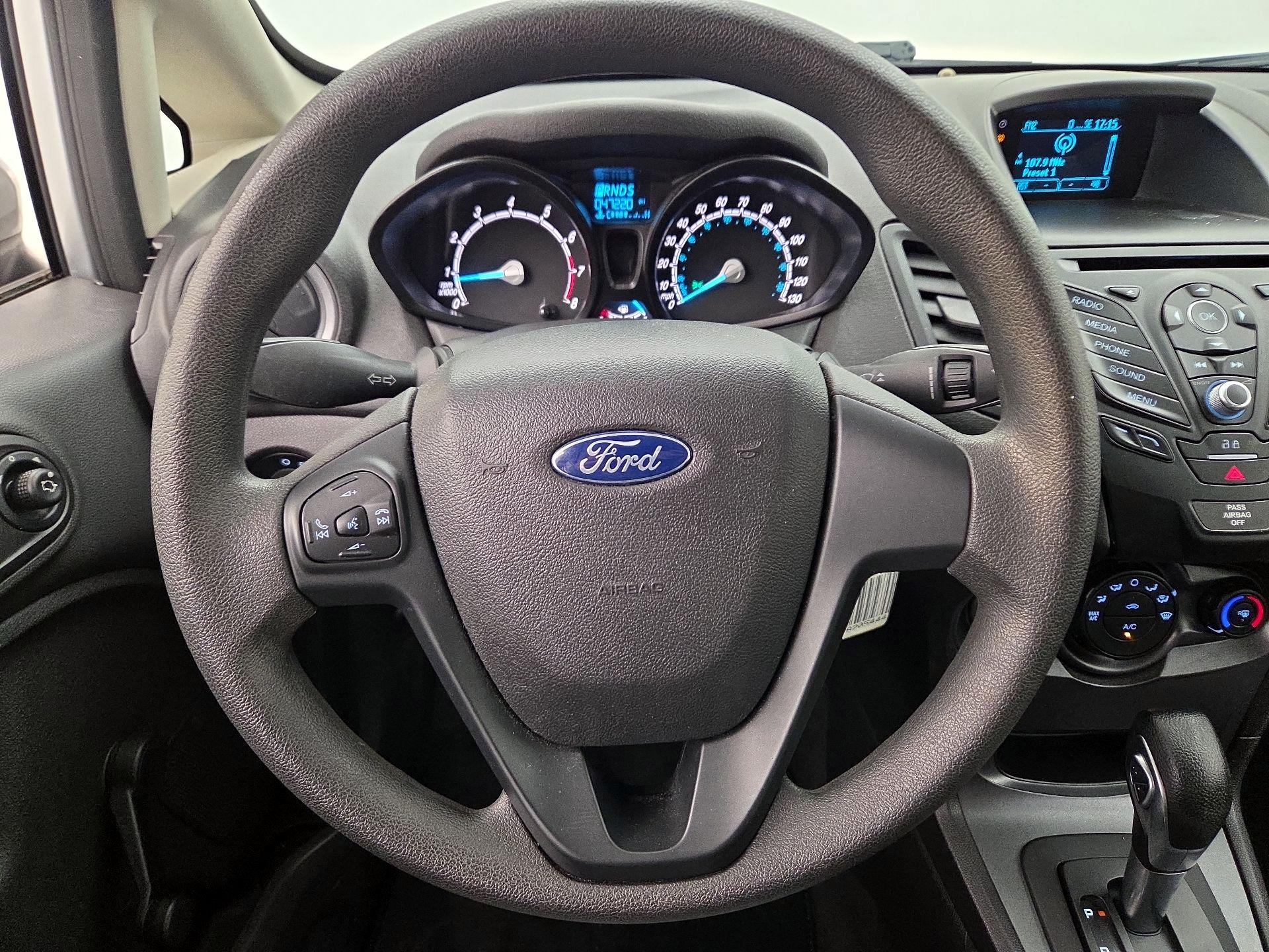 Thumbnail: 2016 Ford Fiesta - 10