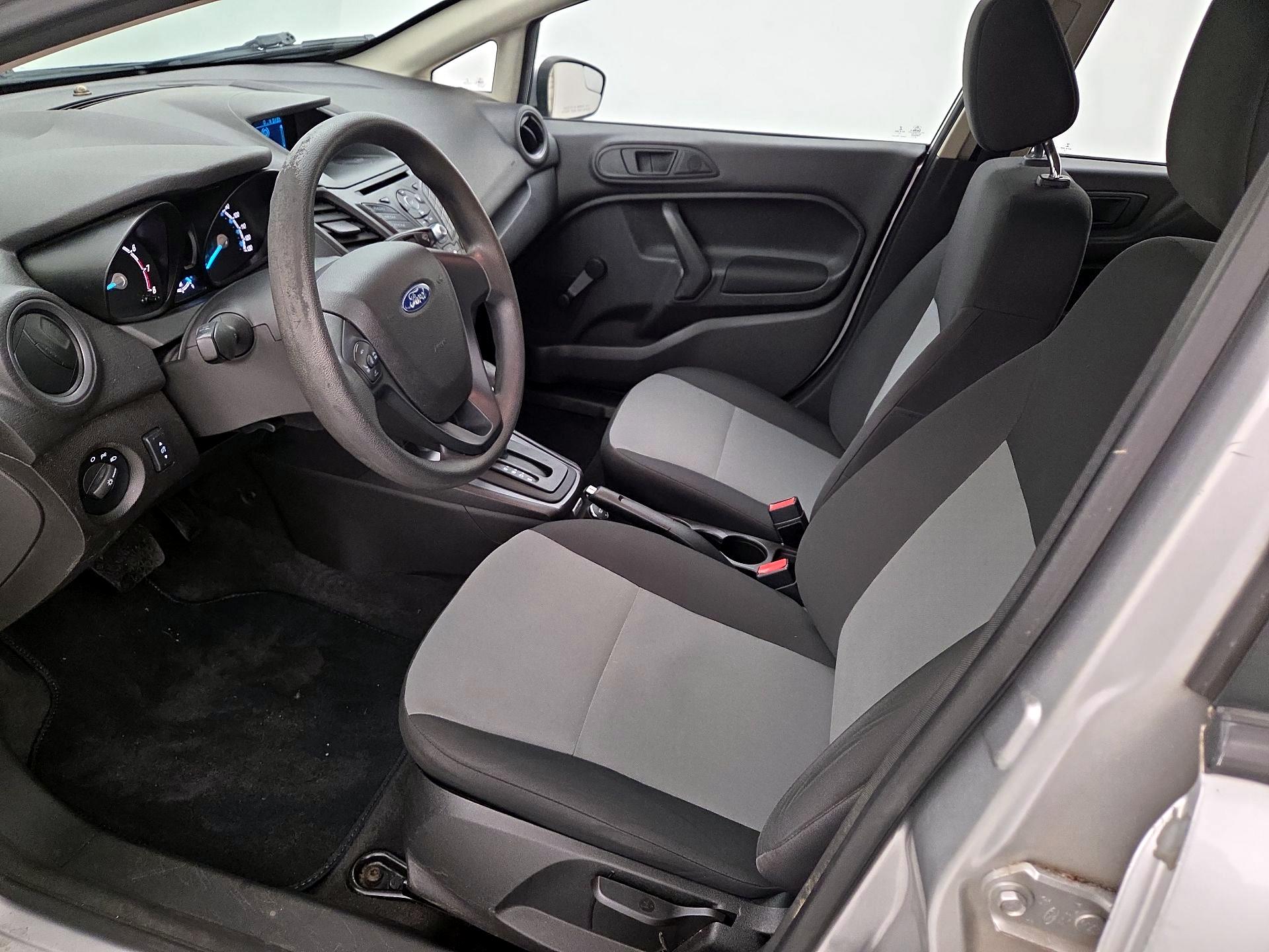 Thumbnail: 2016 Ford Fiesta - 11