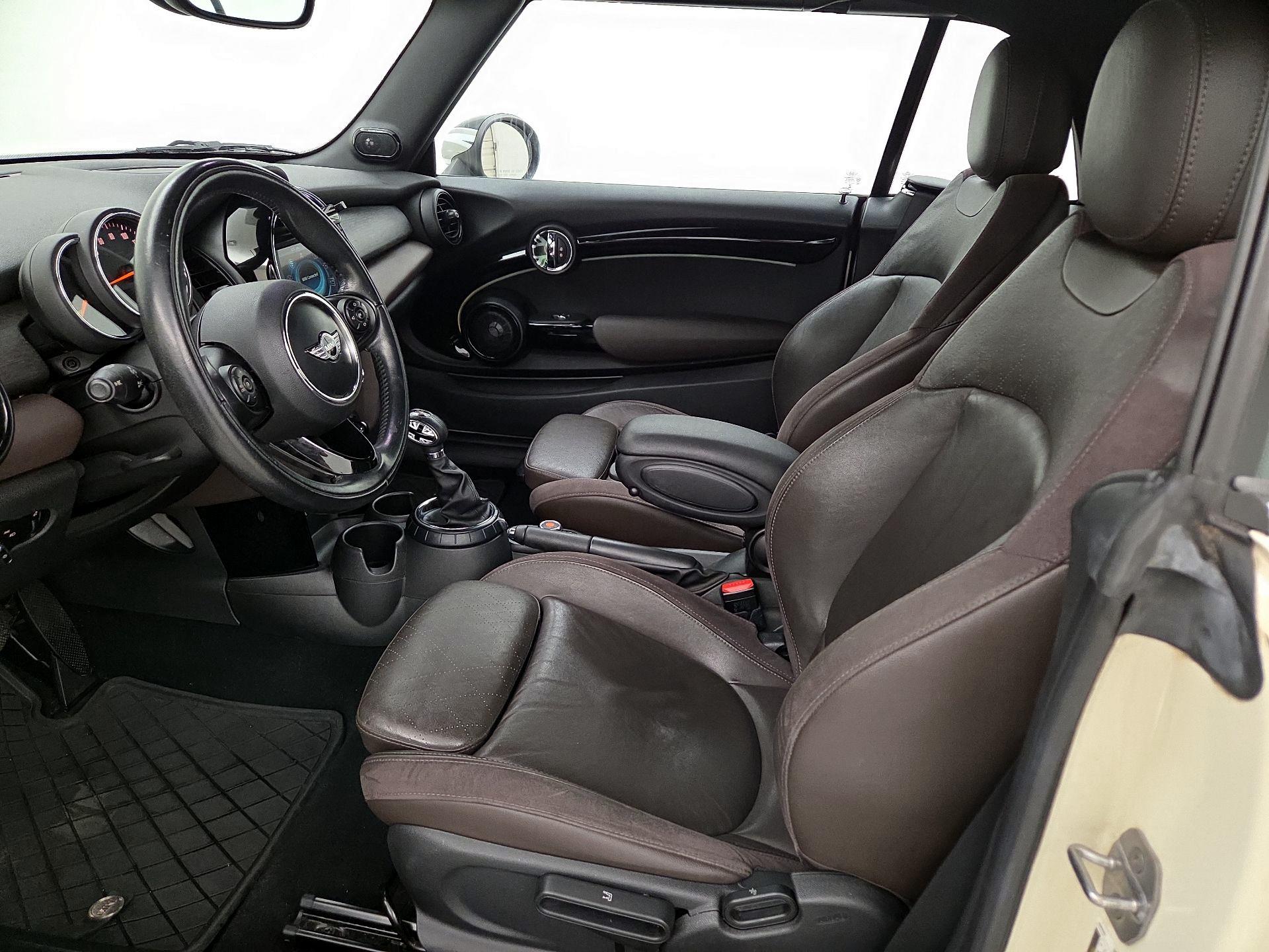 Thumbnail: 2017 MINI Cooper - 11