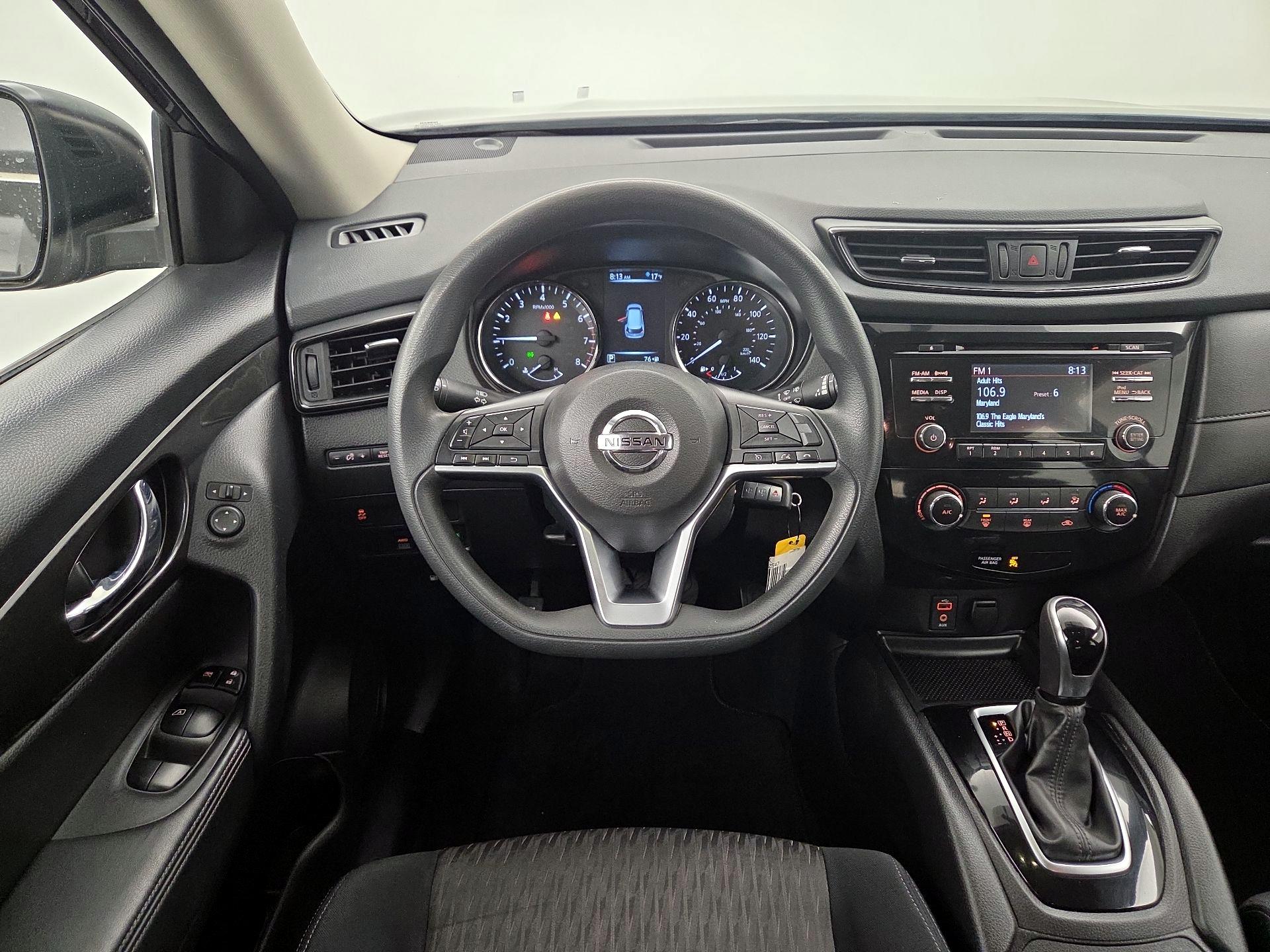 Thumbnail: 2017 Nissan Rogue - 10