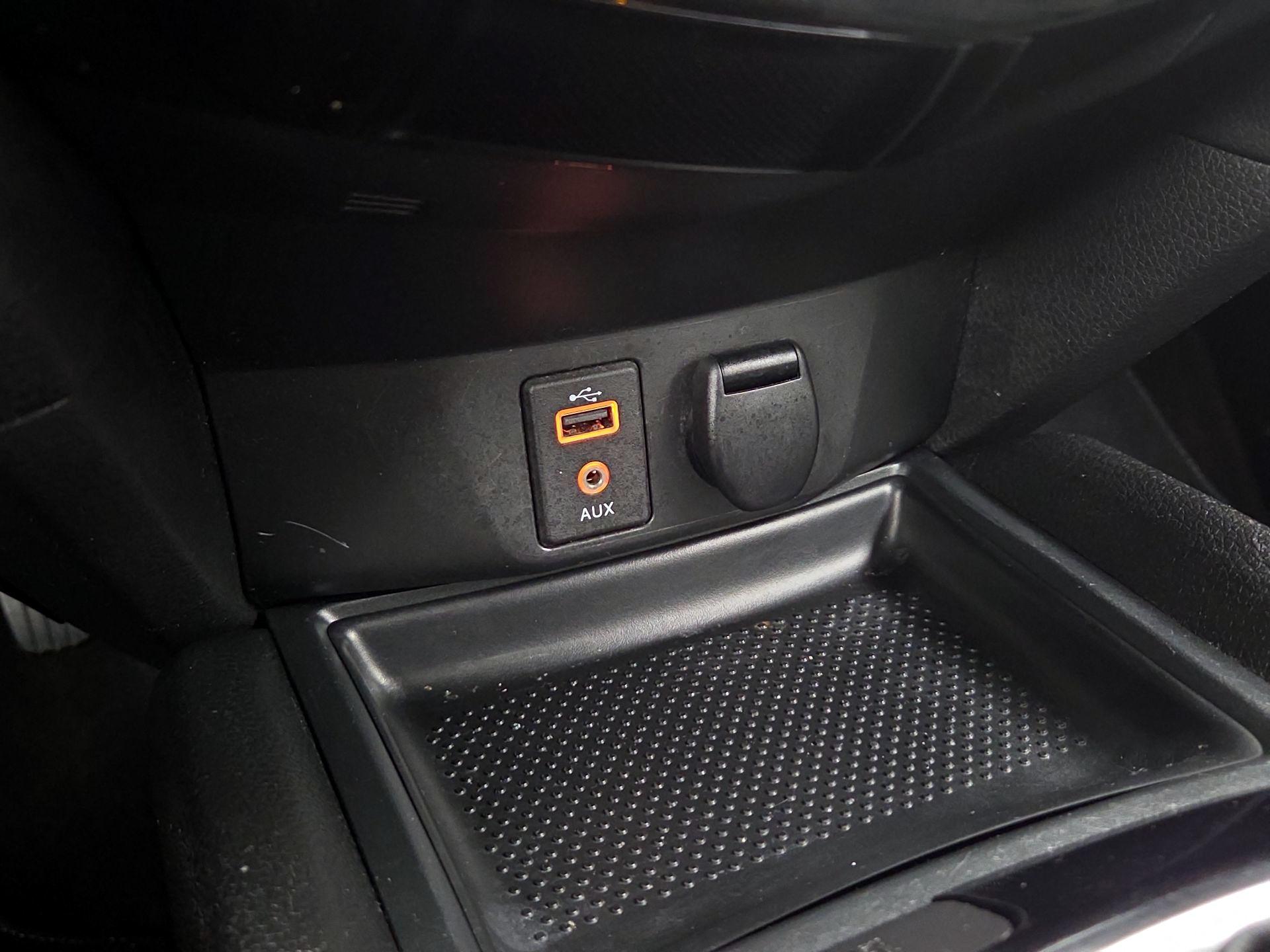 Thumbnail: 2017 Nissan Rogue - 18